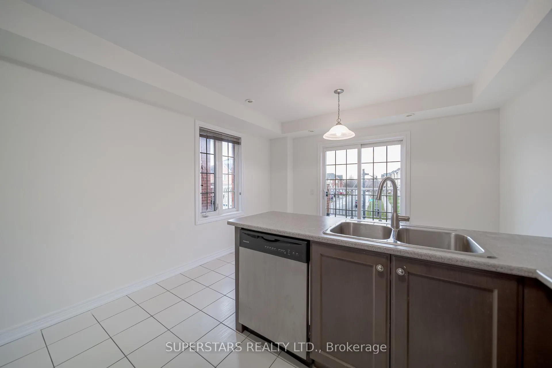 Photo 13 of 10000 Mccowan Road, Markham, Berczy — HOMEH