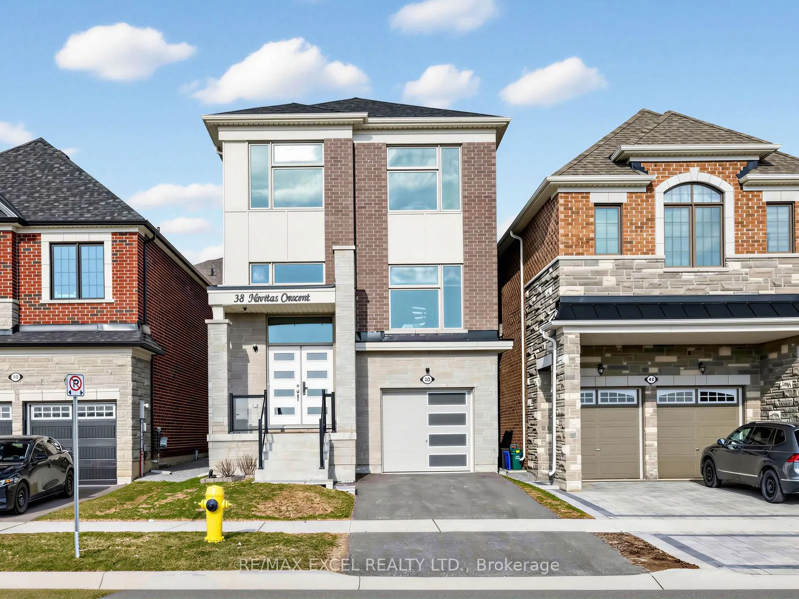 Photo 1 of 38 Navitas Crescent, Markham, Victoria Square — HOMEH