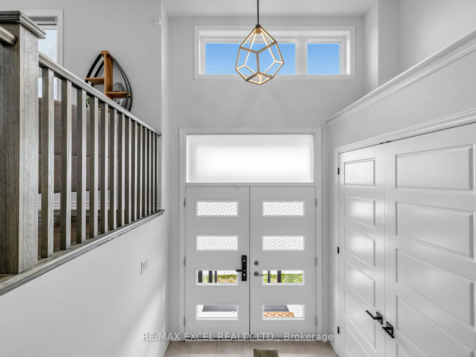 Photo 3 of 38 Navitas Crescent, Markham, Victoria Square — HOMEH