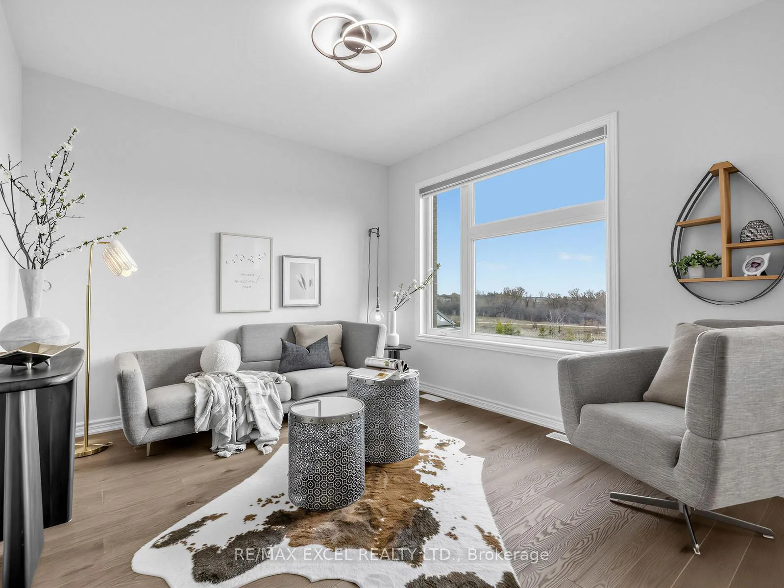 Photo 5 of 38 Navitas Crescent, Markham, Victoria Square — HOMEH