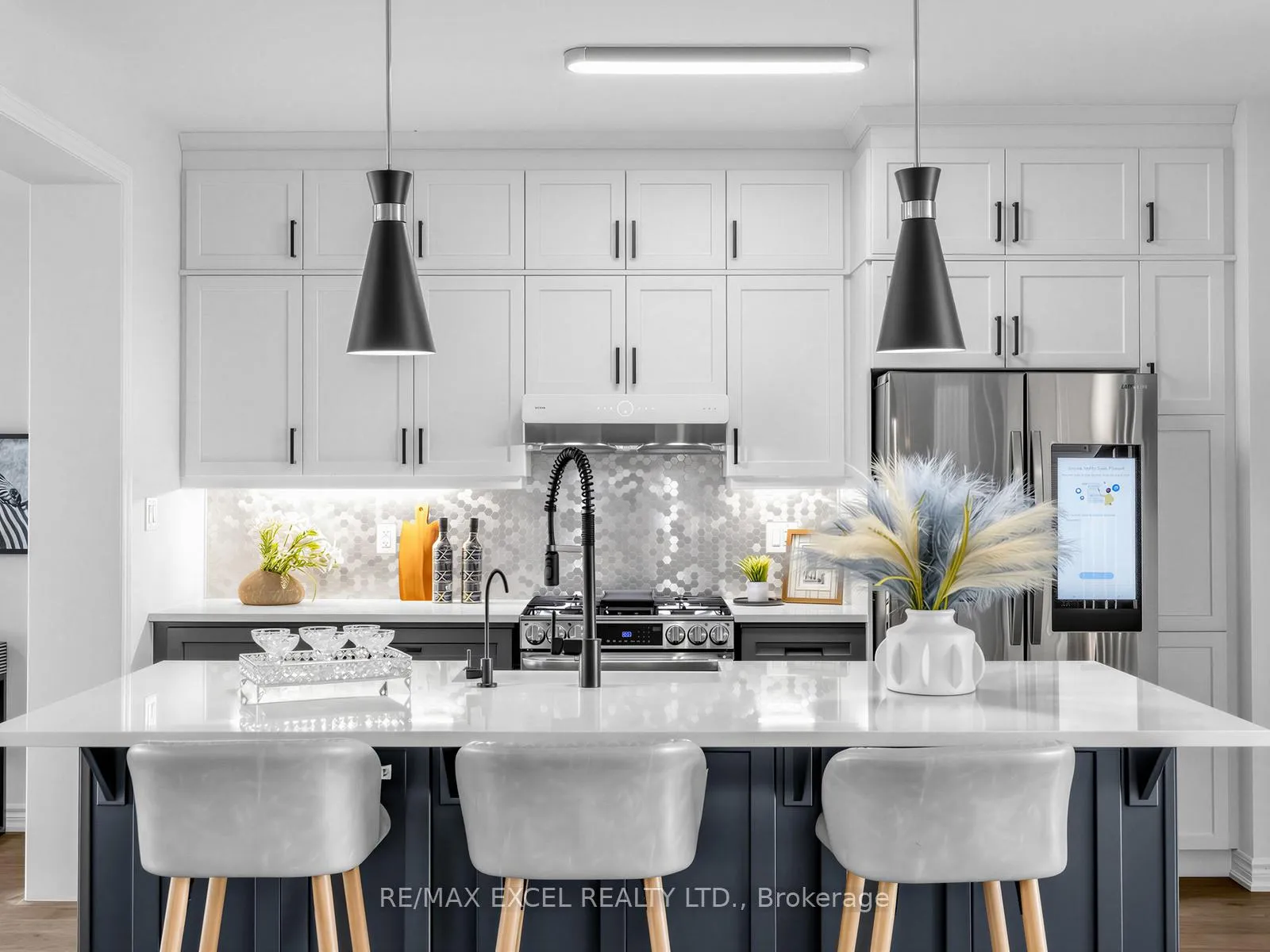 Photo 11 of 38 Navitas Crescent, Markham, Victoria Square — HOMEH
