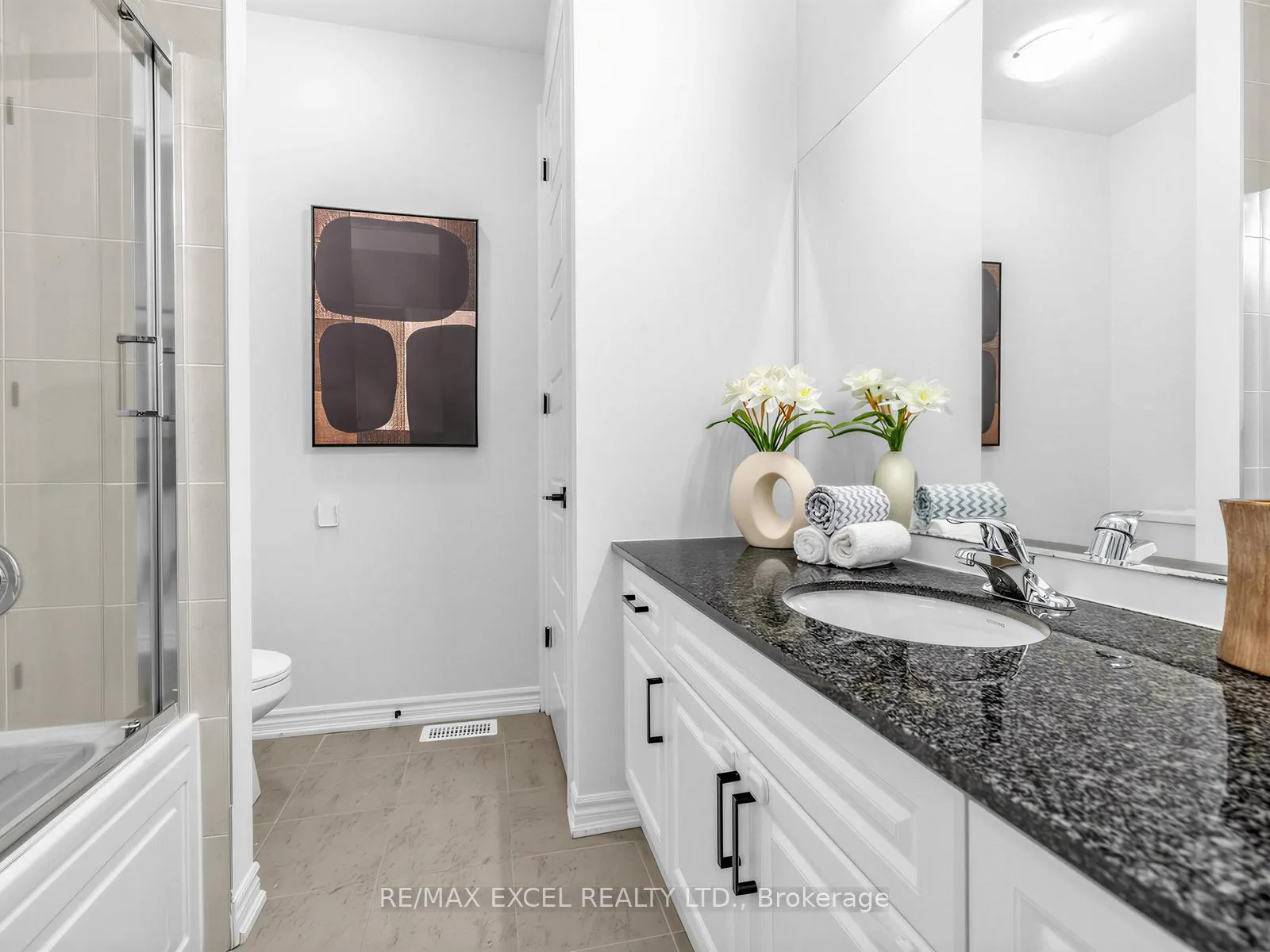 Photo 28 of 38 Navitas Crescent, Markham, Victoria Square — HOMEH