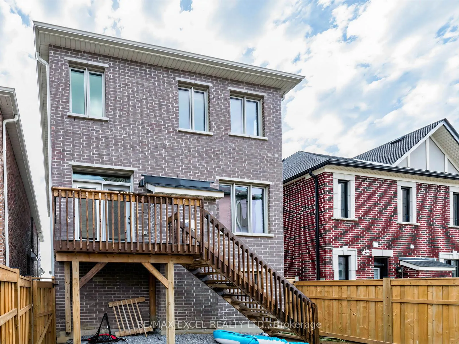 Photo 31 of 38 Navitas Crescent, Markham, Victoria Square — HOMEH
