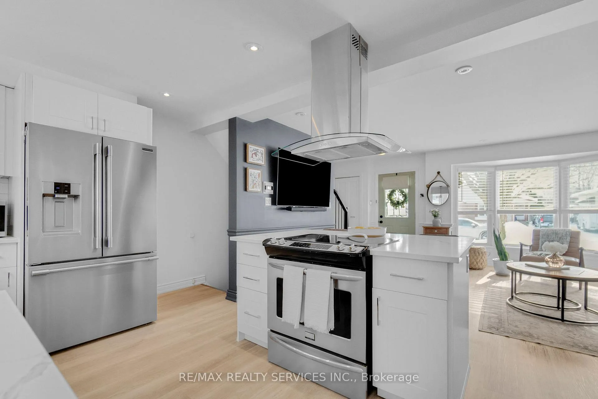 Photo 10 of 119 Dorothy Street, St. Catharines, Lakeport — HOMEH