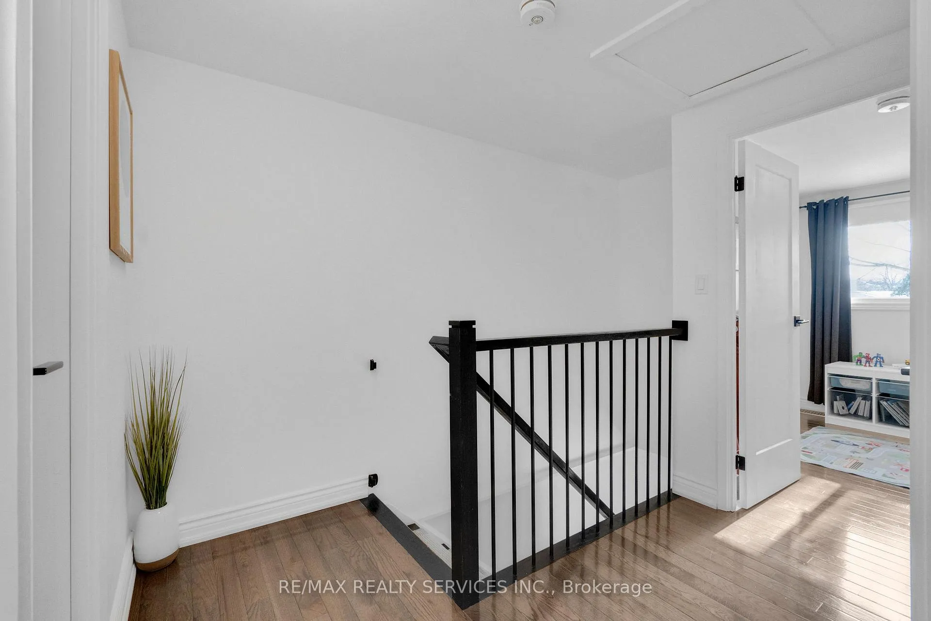 Photo 15 of 119 Dorothy Street, St. Catharines, Lakeport — HOMEH