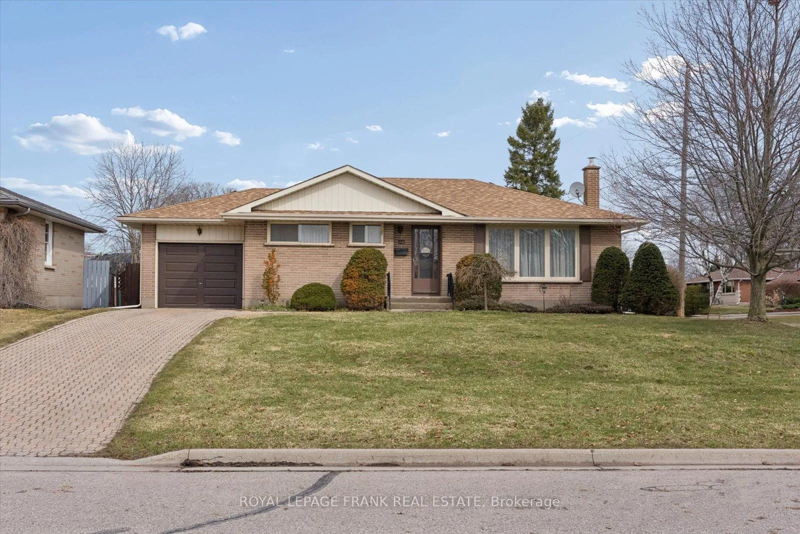 Photo 2 of 442 Cunningham Avenue, Oshawa, McLaughlin — HOMEH