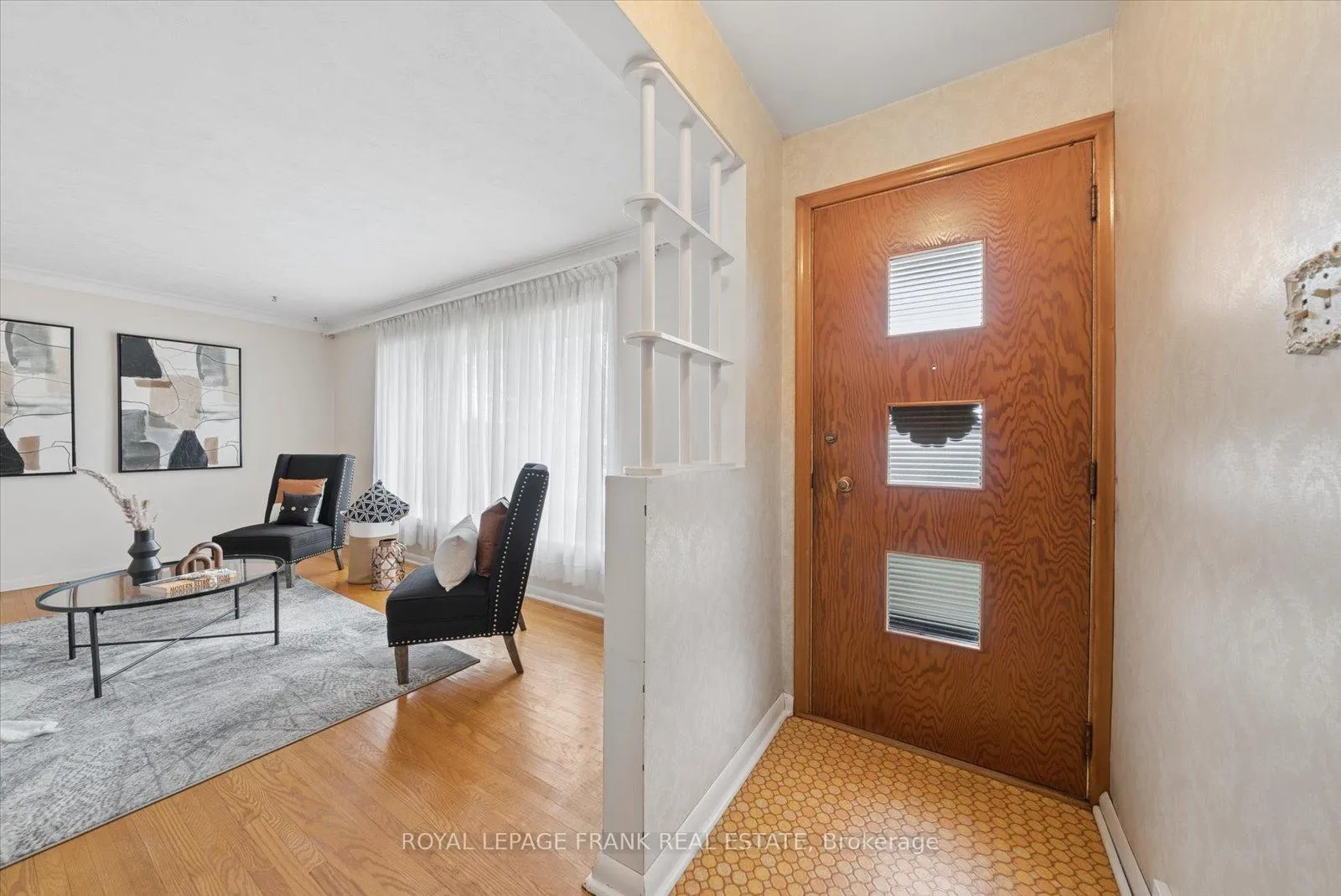 Photo 5 of 442 Cunningham Avenue, Oshawa, McLaughlin — HOMEH