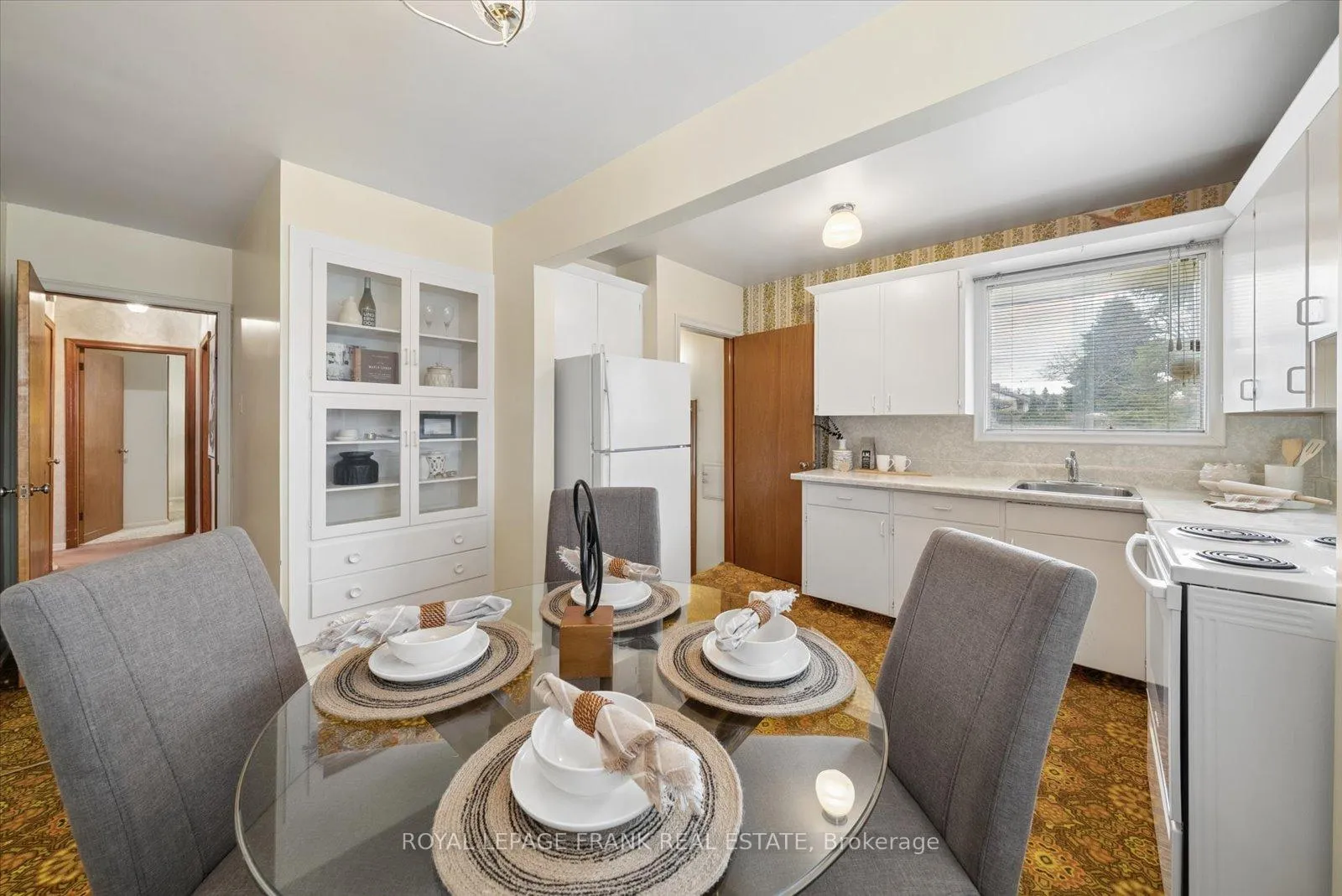 Photo 12 of 442 Cunningham Avenue, Oshawa, McLaughlin — HOMEH