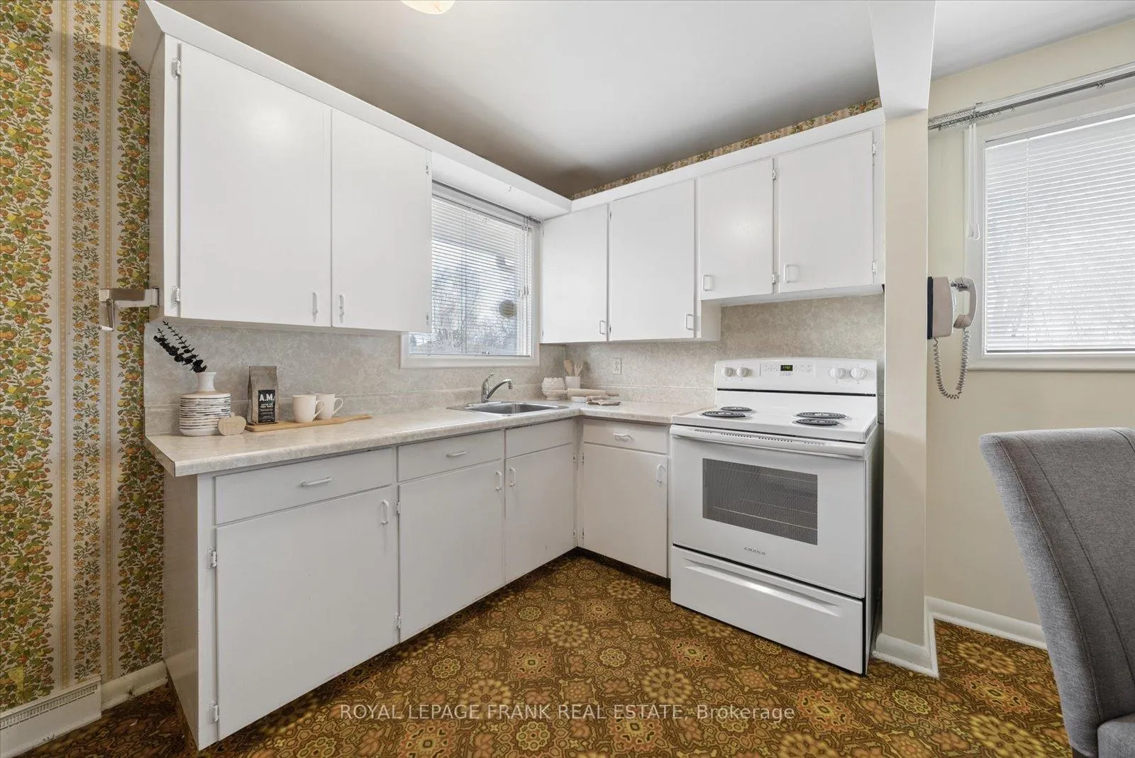 Photo 13 of 442 Cunningham Avenue, Oshawa, McLaughlin — HOMEH