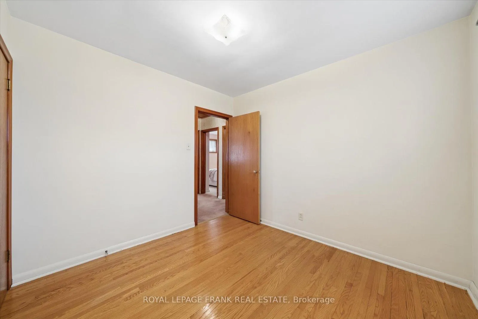 Photo 18 of 442 Cunningham Avenue, Oshawa, McLaughlin — HOMEH