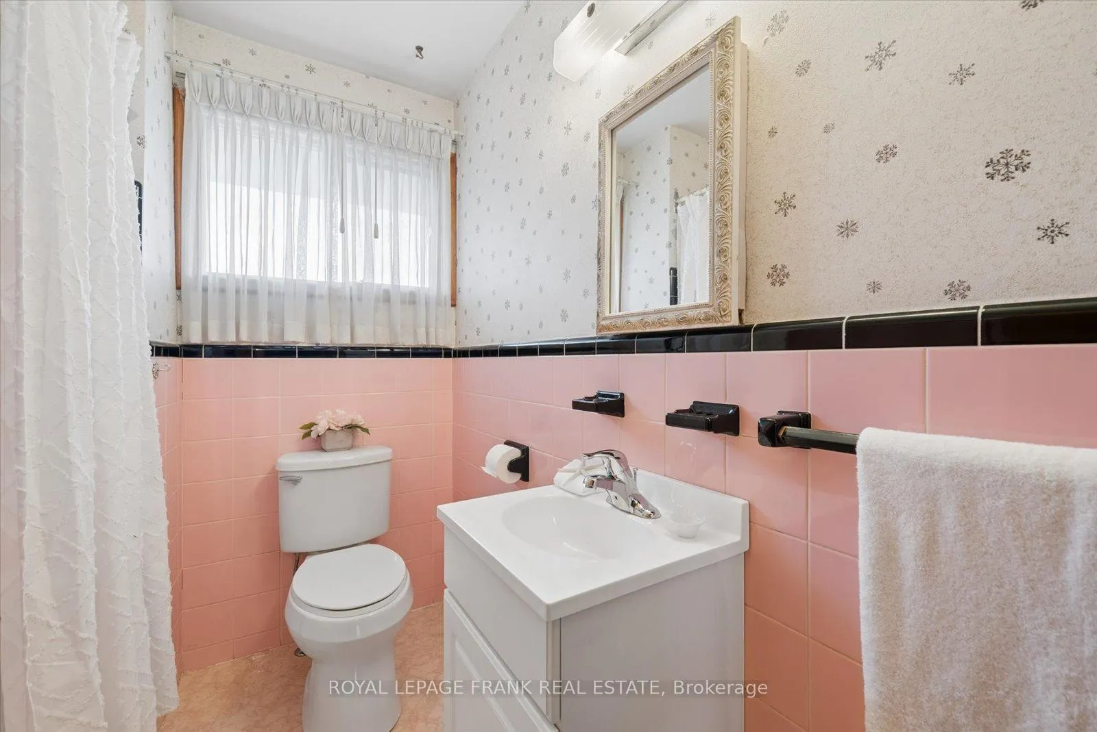 Photo 22 of 442 Cunningham Avenue, Oshawa, McLaughlin — HOMEH
