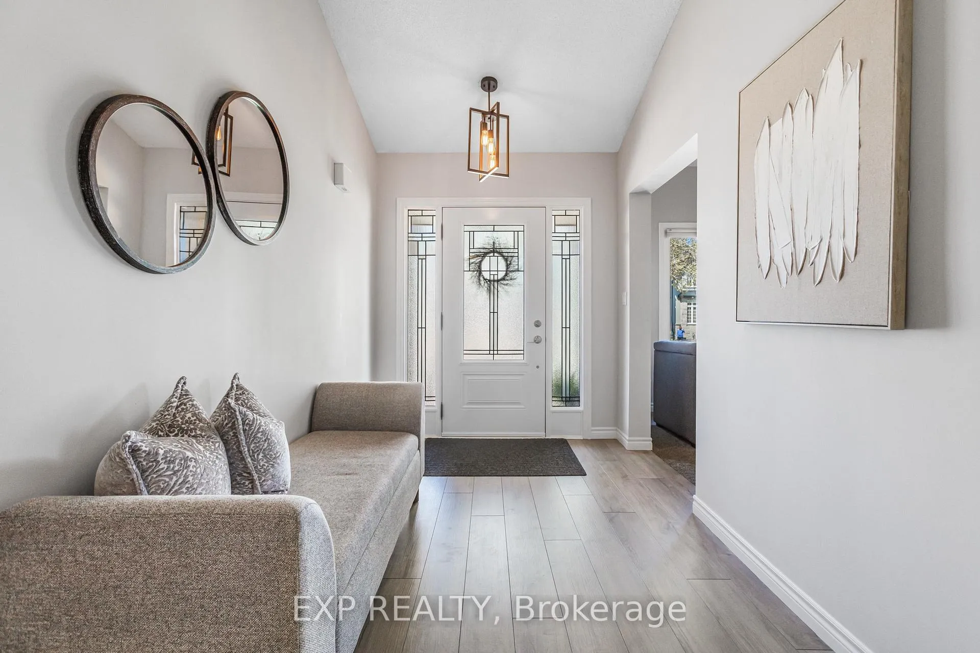 Photo 6 of 30 Guernsey Drive, Hamilton, Stoney Creek — HOMEH