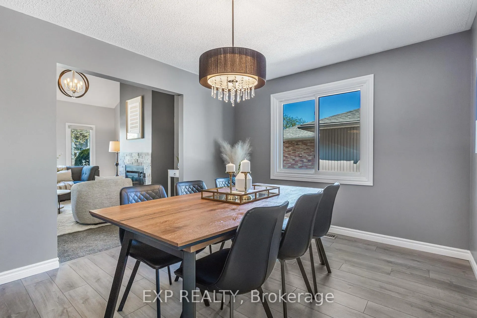 Photo 8 of 30 Guernsey Drive, Hamilton, Stoney Creek — HOMEH