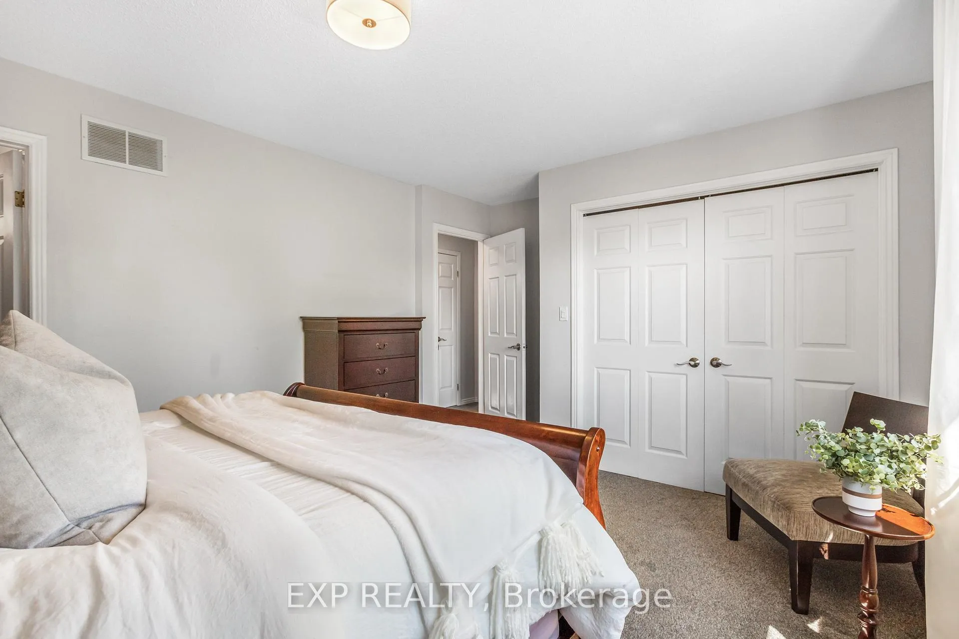 Photo 22 of 30 Guernsey Drive, Hamilton, Stoney Creek — HOMEH