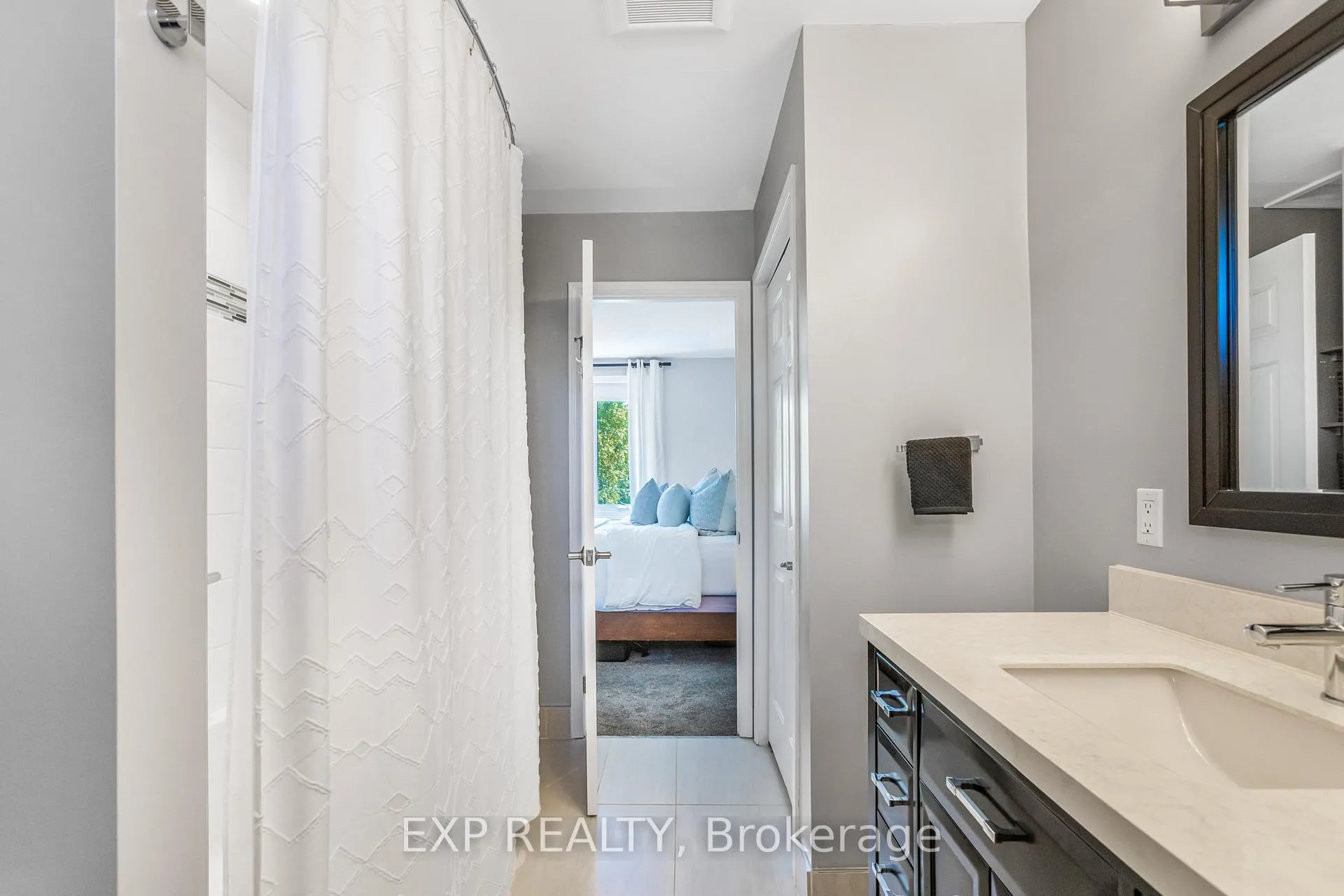 Photo 24 of 30 Guernsey Drive, Hamilton, Stoney Creek — HOMEH