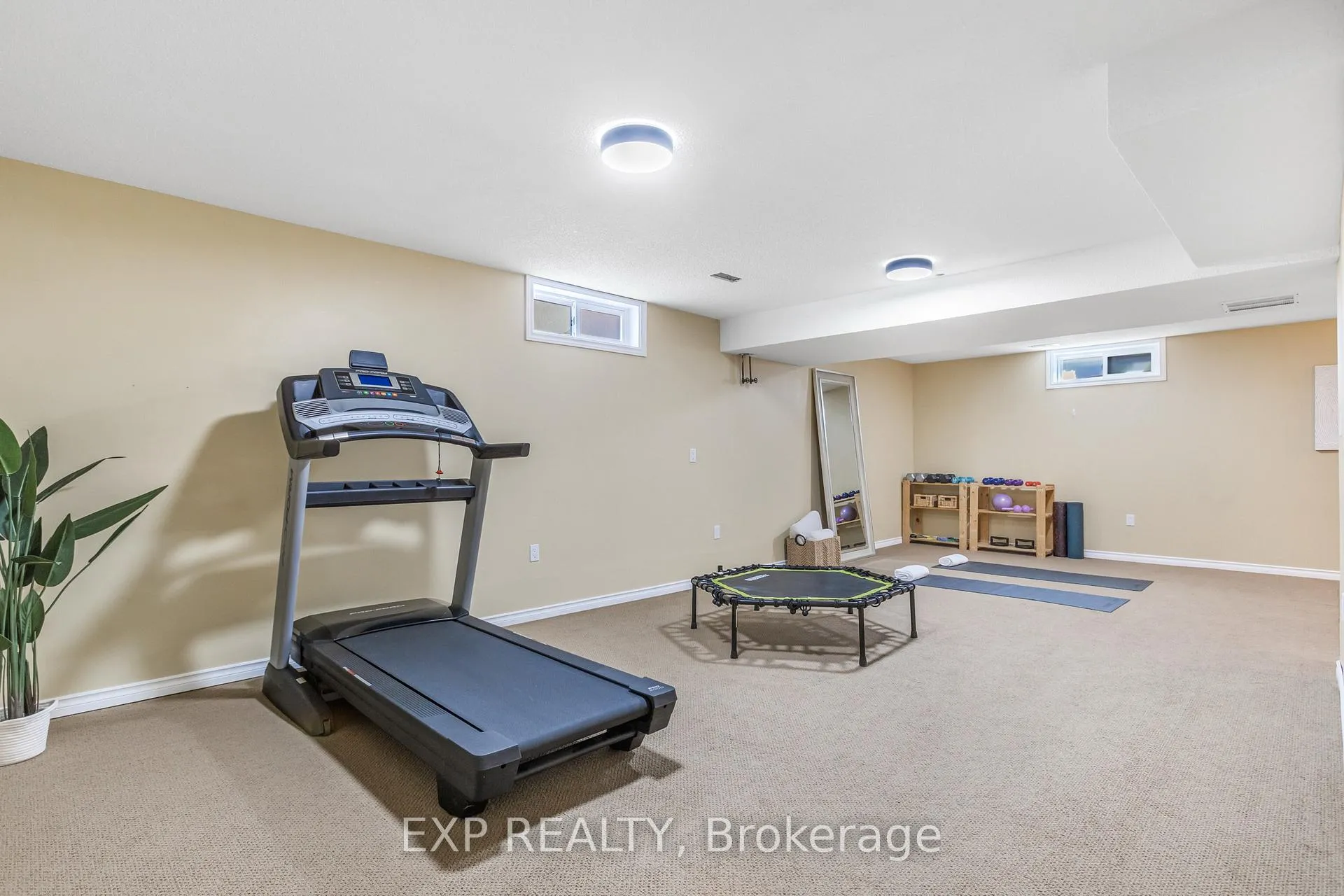 Photo 29 of 30 Guernsey Drive, Hamilton, Stoney Creek — HOMEH