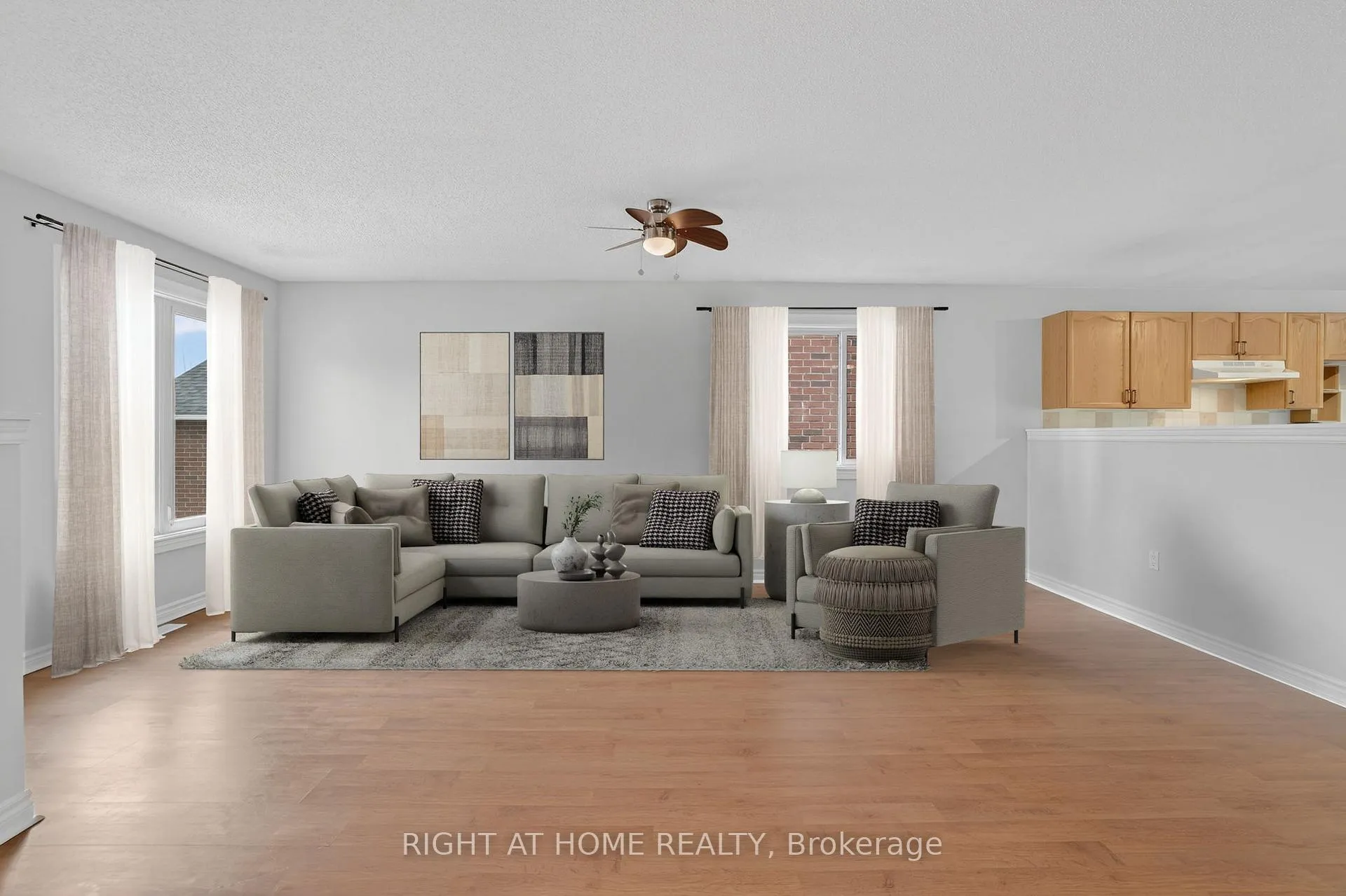 Photo 9 of 16 Glenhill Drive, Barrie, Painswick South — HOMEH