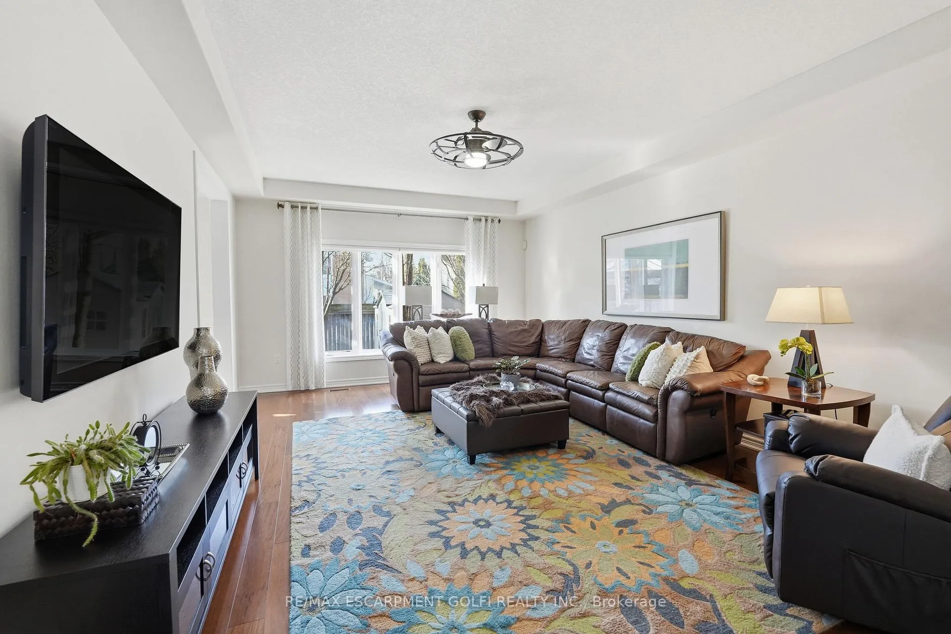Photo 5 of 85 Carlson Street, Hamilton, Stoney Creek Mountain — HOMEH