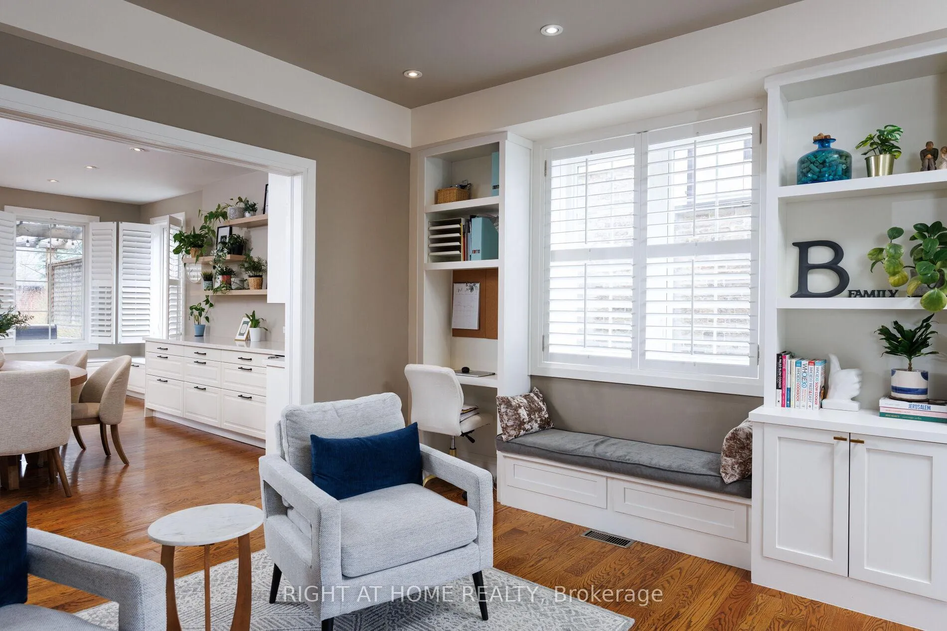 Photo 6 of 3 Dunning Crescent, Etobicoke, Alderwood — HOMEH