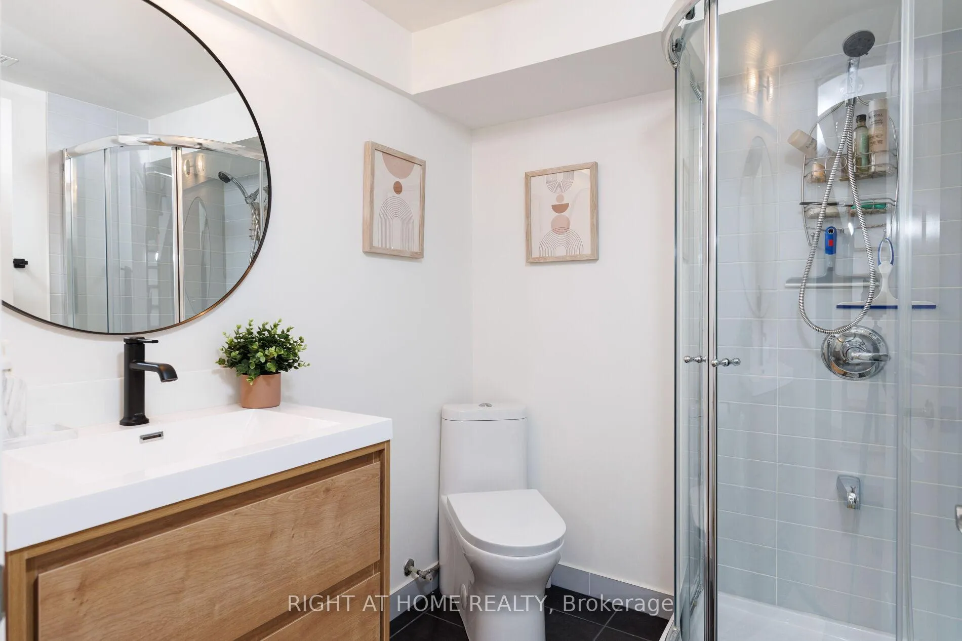 Photo 16 of 3 Dunning Crescent, Etobicoke, Alderwood — HOMEH