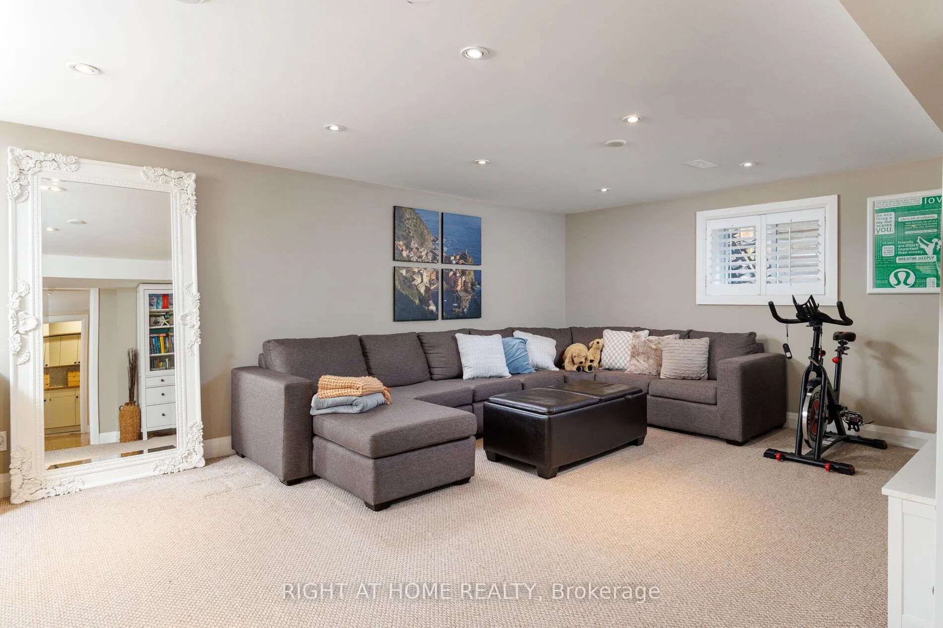 Photo 18 of 3 Dunning Crescent, Etobicoke, Alderwood — HOMEH