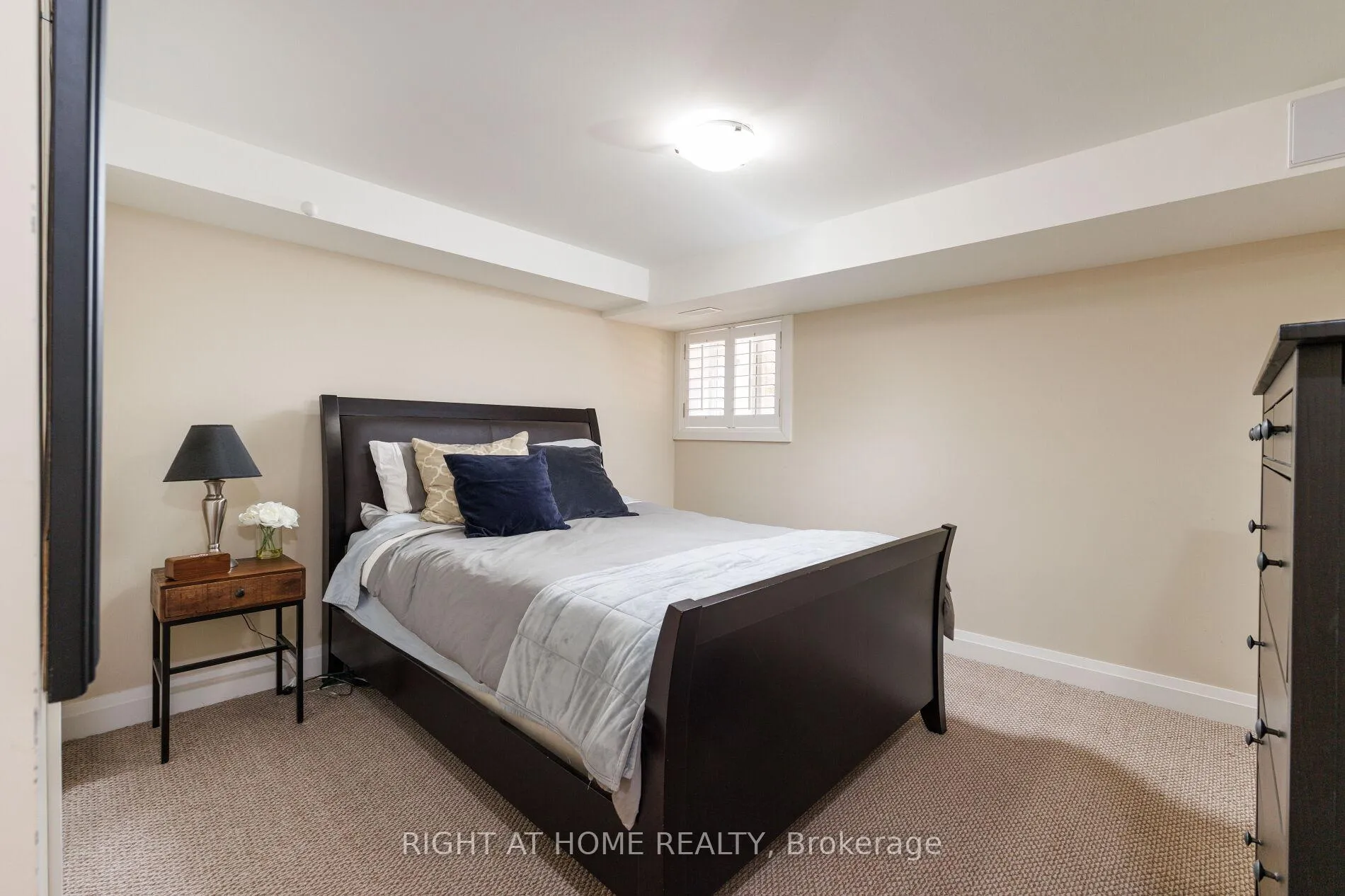 Photo 19 of 3 Dunning Crescent, Etobicoke, Alderwood — HOMEH