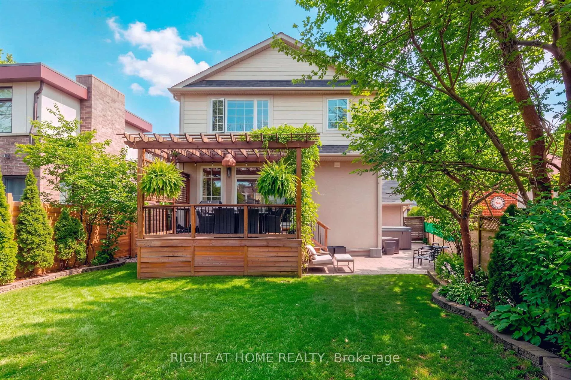 Photo 21 of 3 Dunning Crescent, Etobicoke, Alderwood — HOMEH