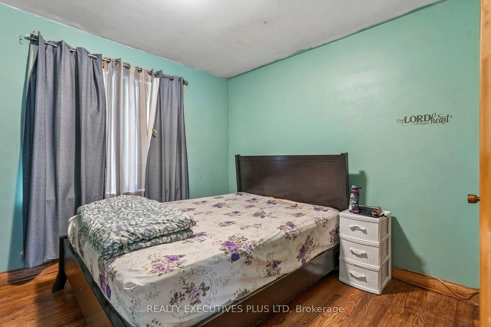 Photo 12 of 15 Dittmer Crescent, Etobicoke, West Humber-Clairville — HOMEH