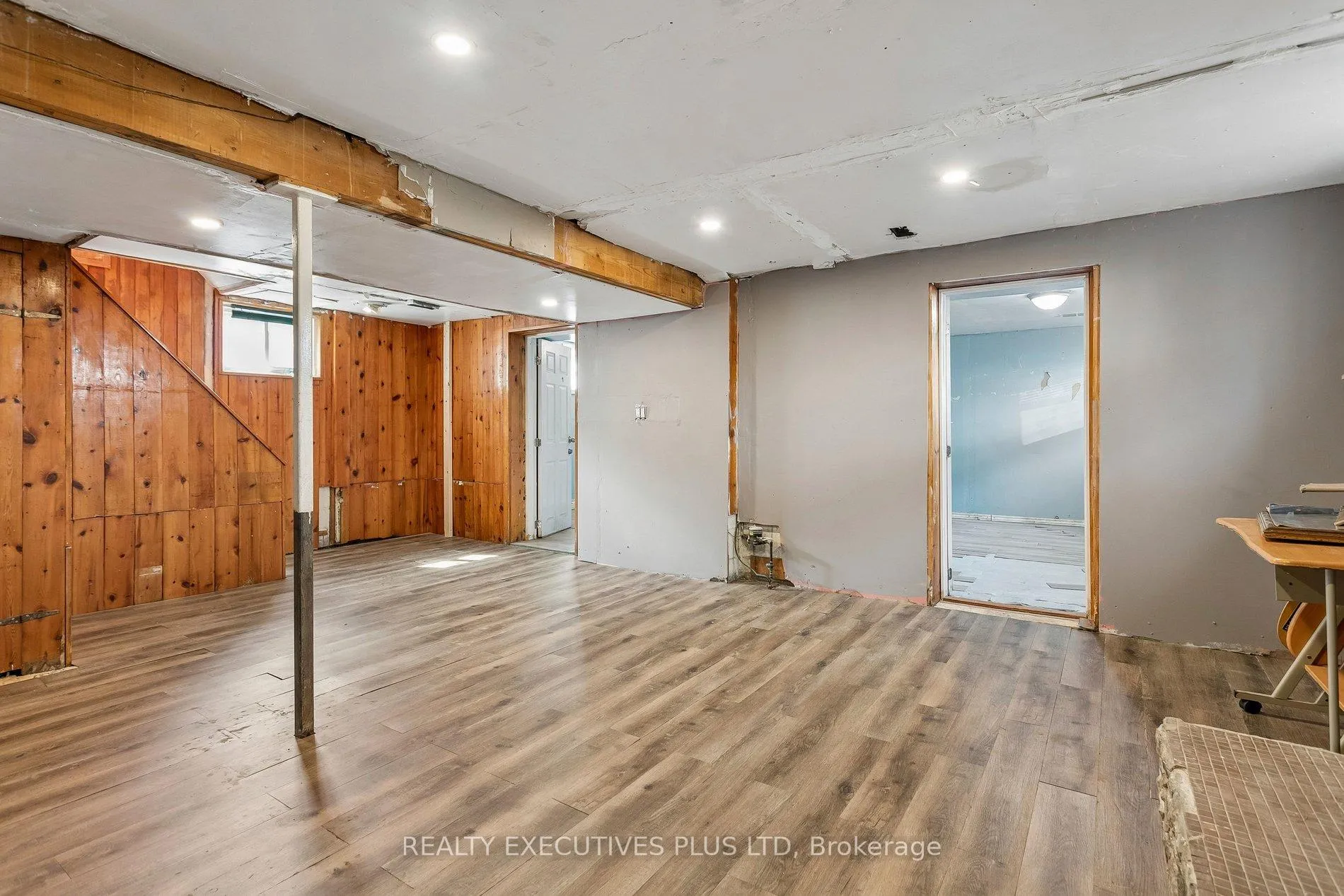 Photo 21 of 15 Dittmer Crescent, Etobicoke, West Humber-Clairville — HOMEH