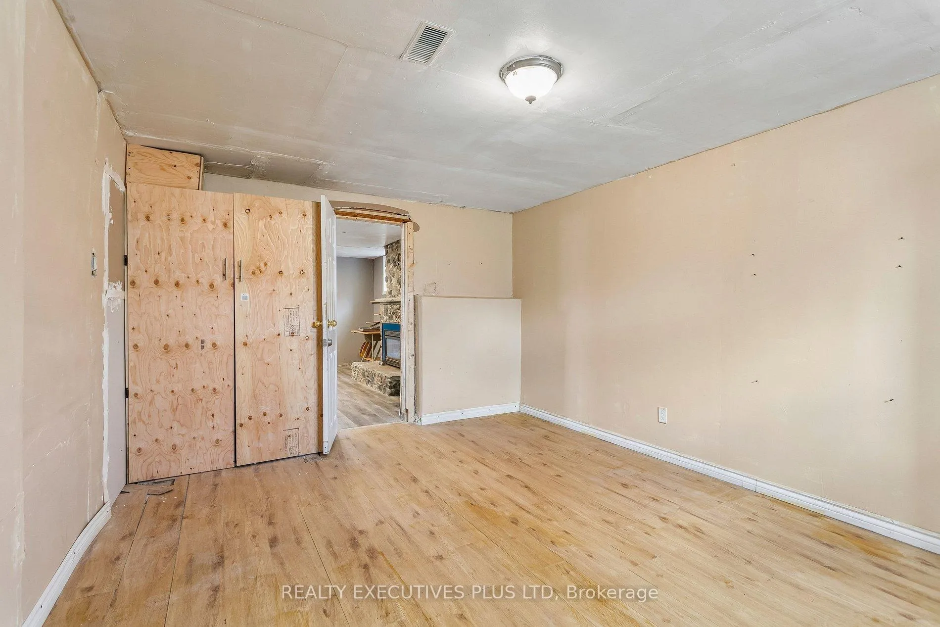 Photo 27 of 15 Dittmer Crescent, Etobicoke, West Humber-Clairville — HOMEH