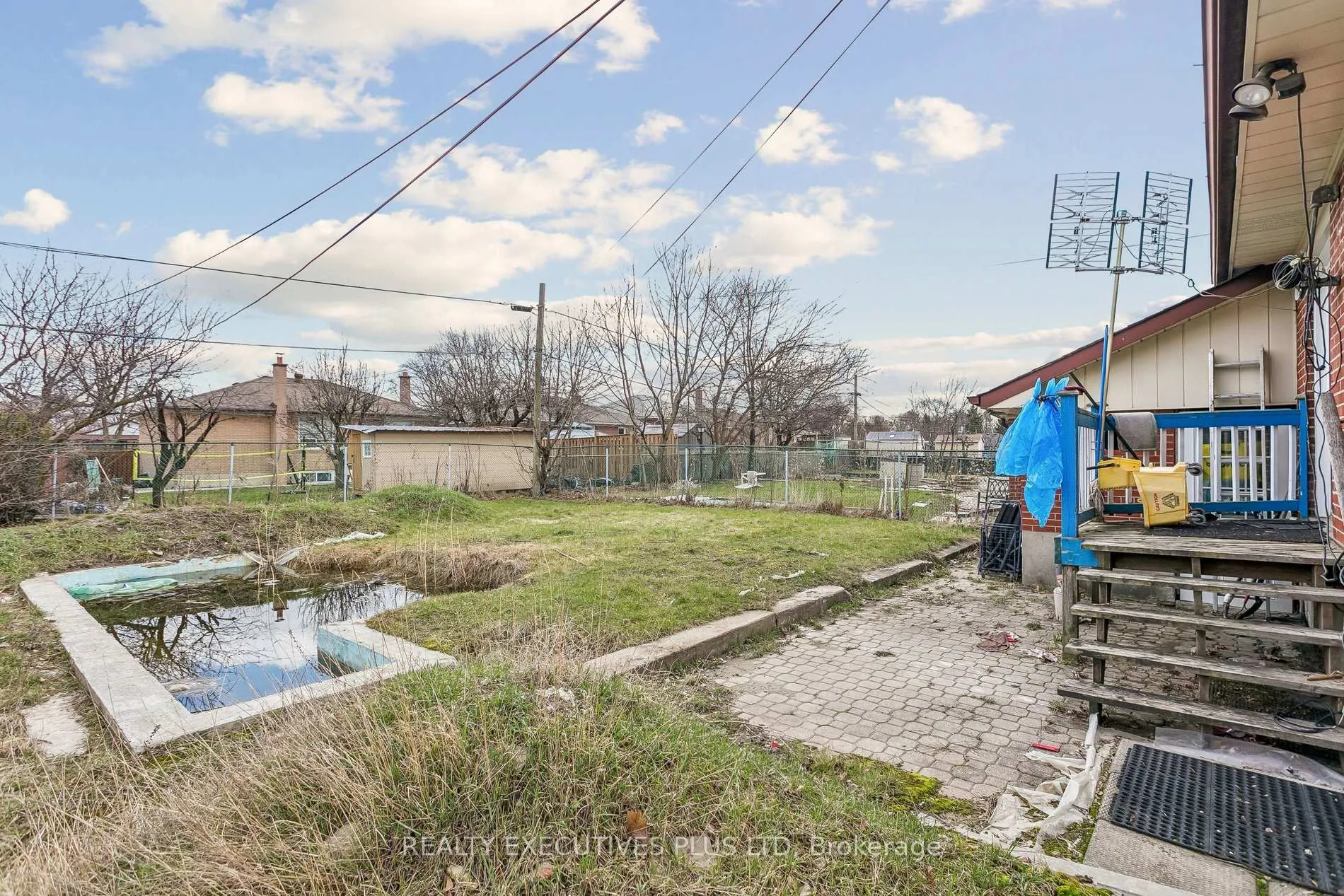 Photo 35 of 15 Dittmer Crescent, Etobicoke, West Humber-Clairville — HOMEH