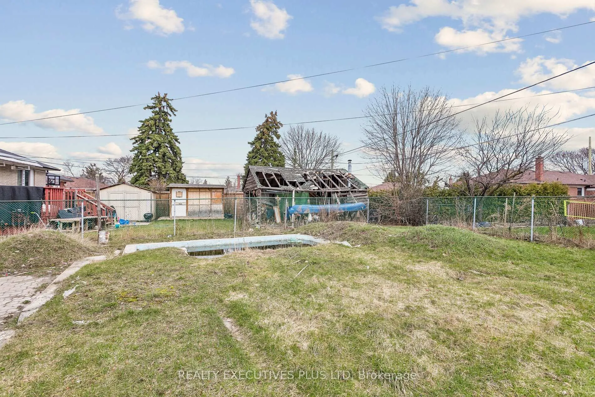 Photo 36 of 15 Dittmer Crescent, Etobicoke, West Humber-Clairville — HOMEH