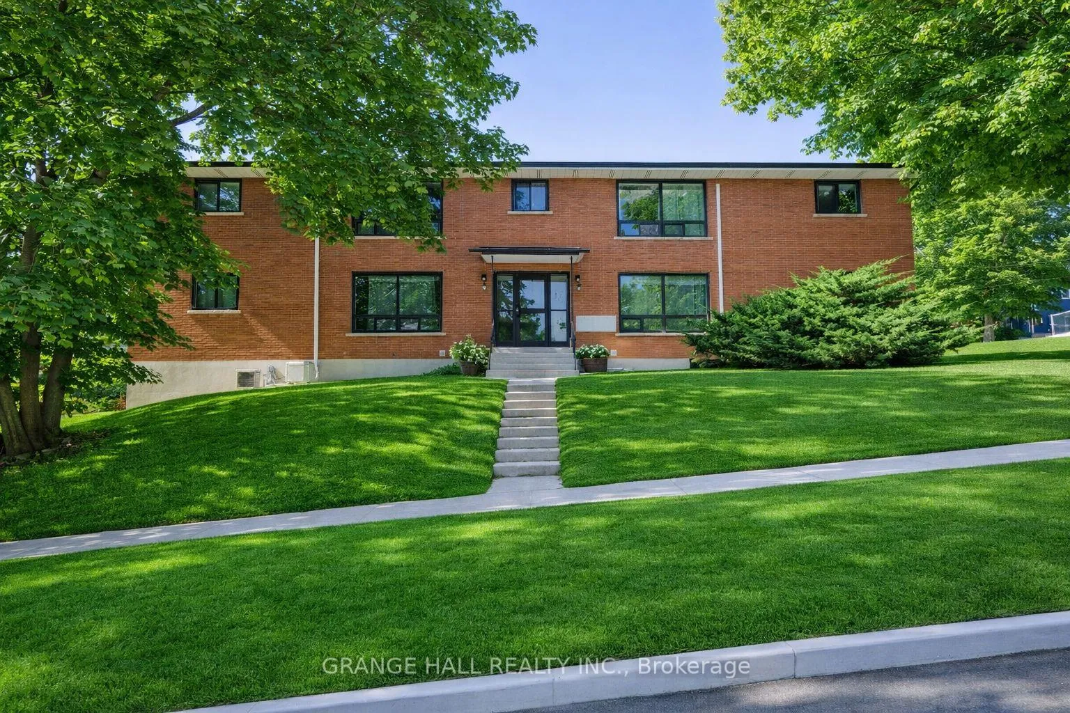 Photo 1 of 235 Canice Street, Orillia — HOMEH