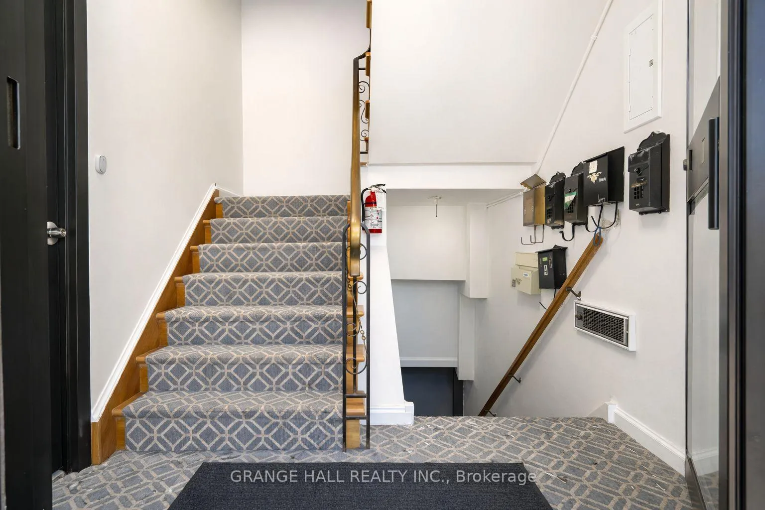 Photo 10 of 235 Canice Street, Orillia — HOMEH