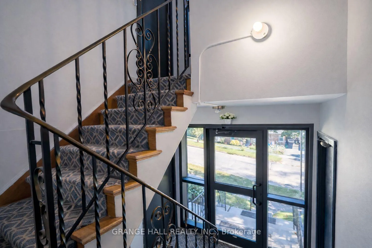 Photo 11 of 235 Canice Street, Orillia — HOMEH