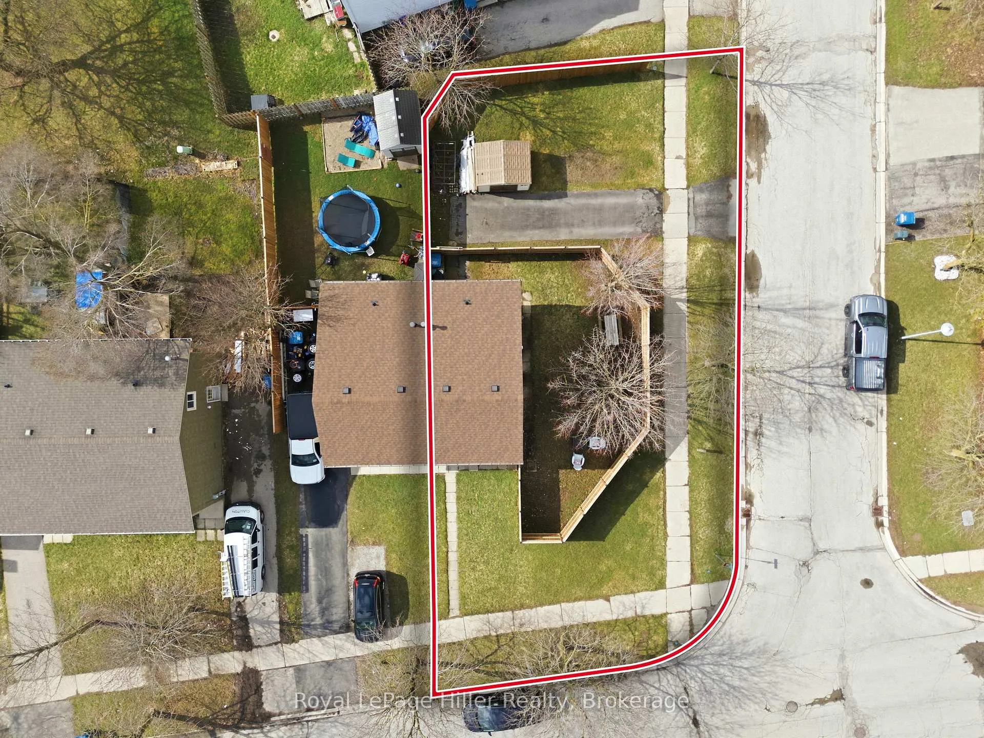 Photo 4 of 46 Avonwood Drive, Stratford — HOMEH