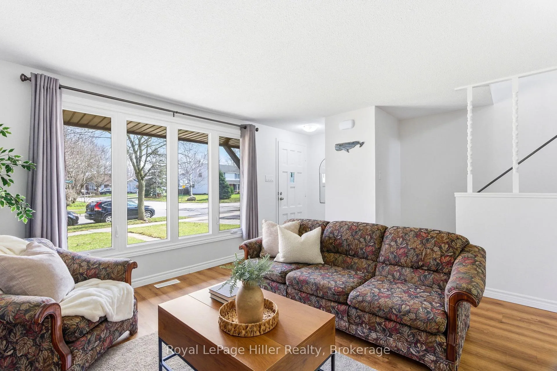 Photo 10 of 46 Avonwood Drive, Stratford — HOMEH