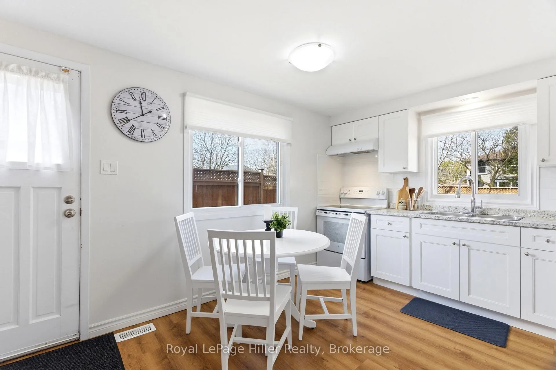 Photo 11 of 46 Avonwood Drive, Stratford — HOMEH