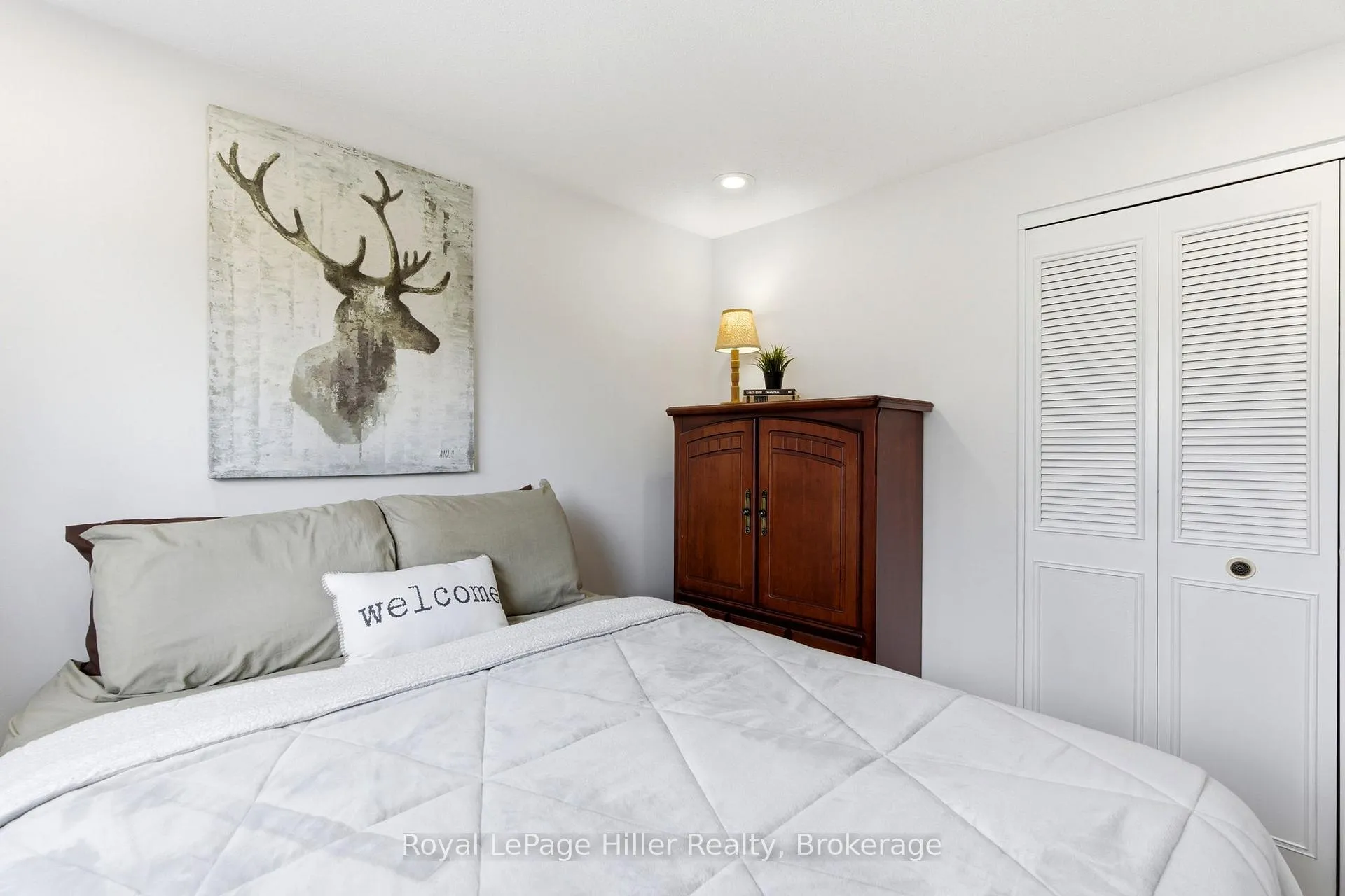 Photo 23 of 46 Avonwood Drive, Stratford — HOMEH