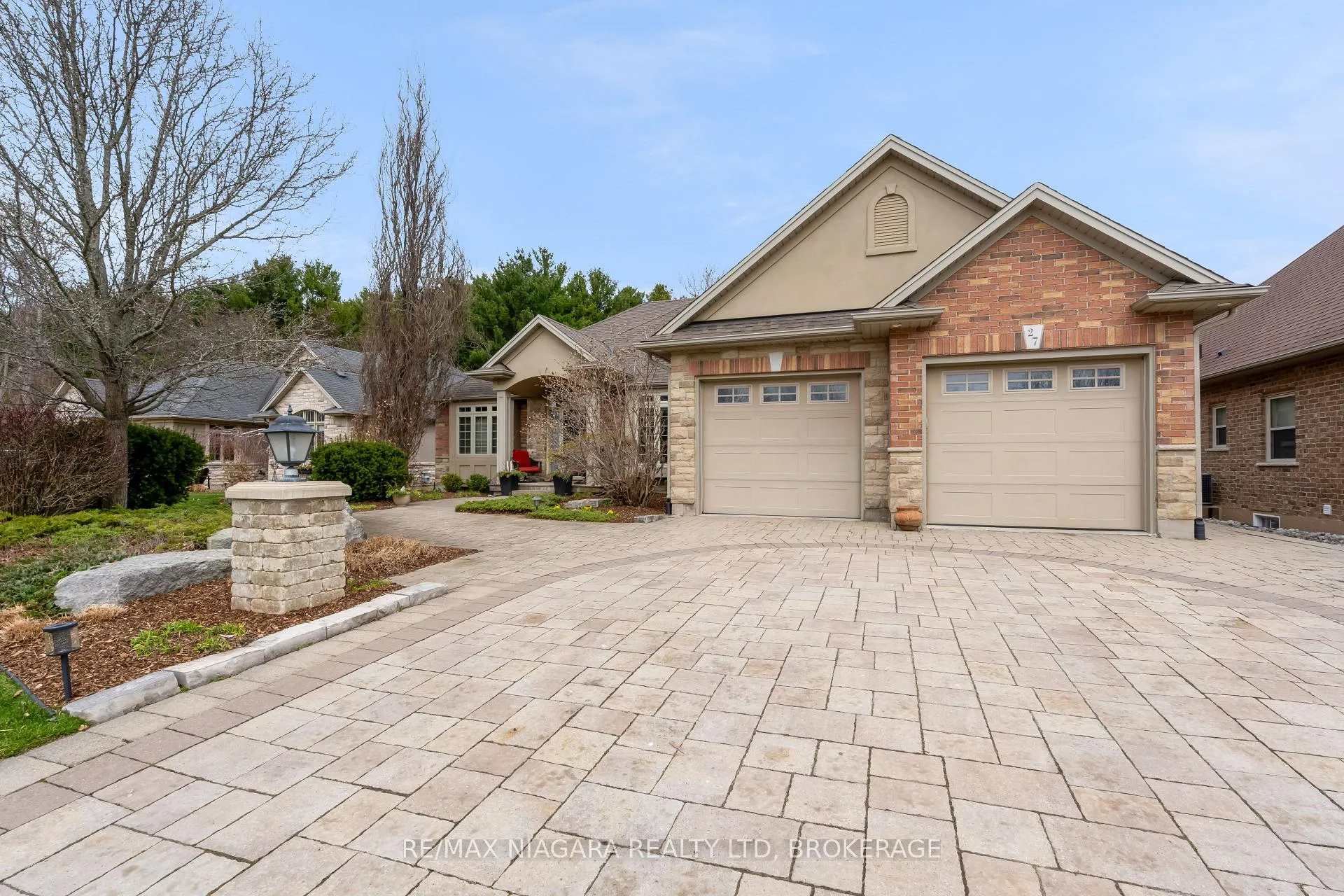 Photo 2 of 27 Martha Court, Pelham, Fenwick — HOMEH