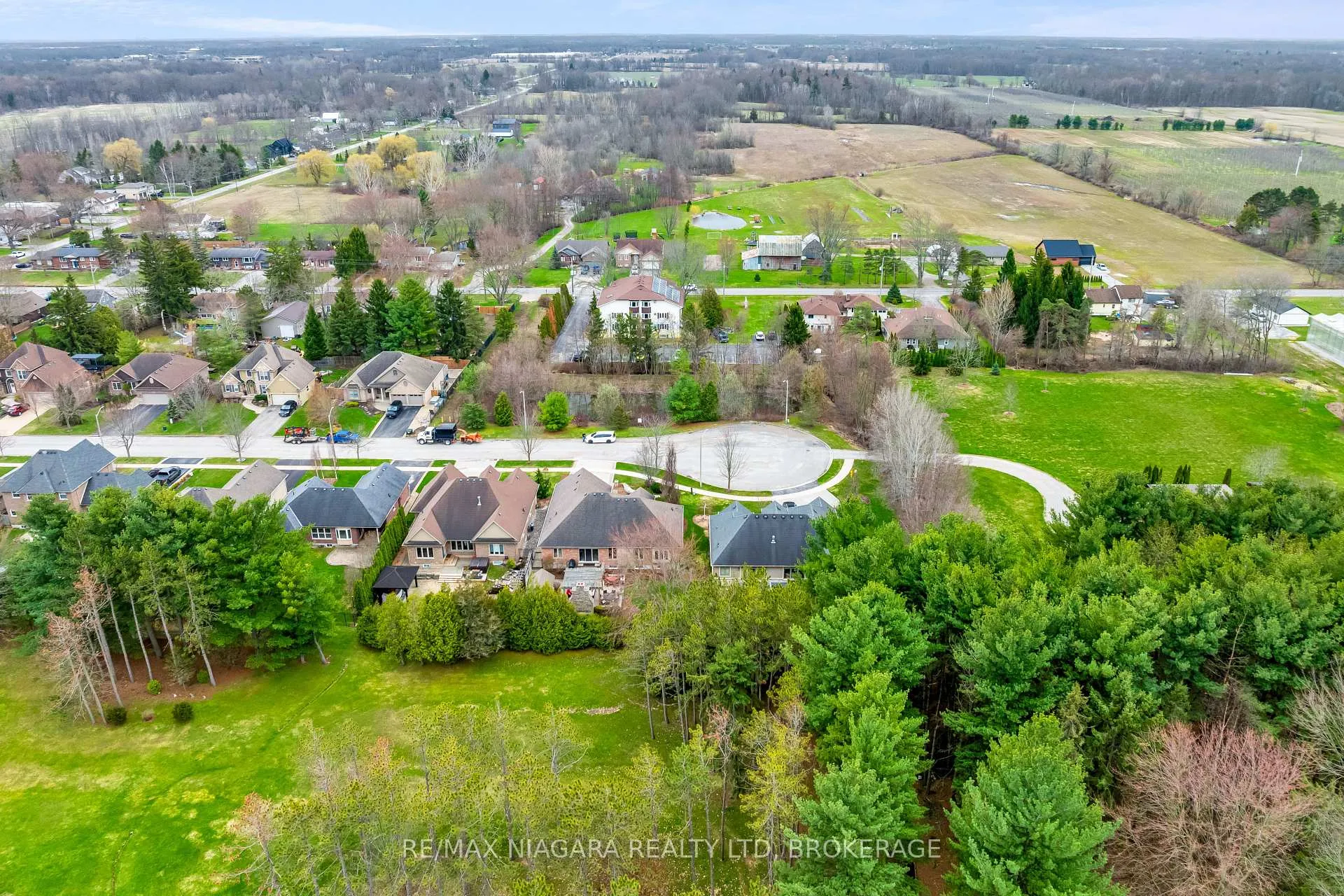 Photo 49 of 27 Martha Court, Pelham, Fenwick — HOMEH