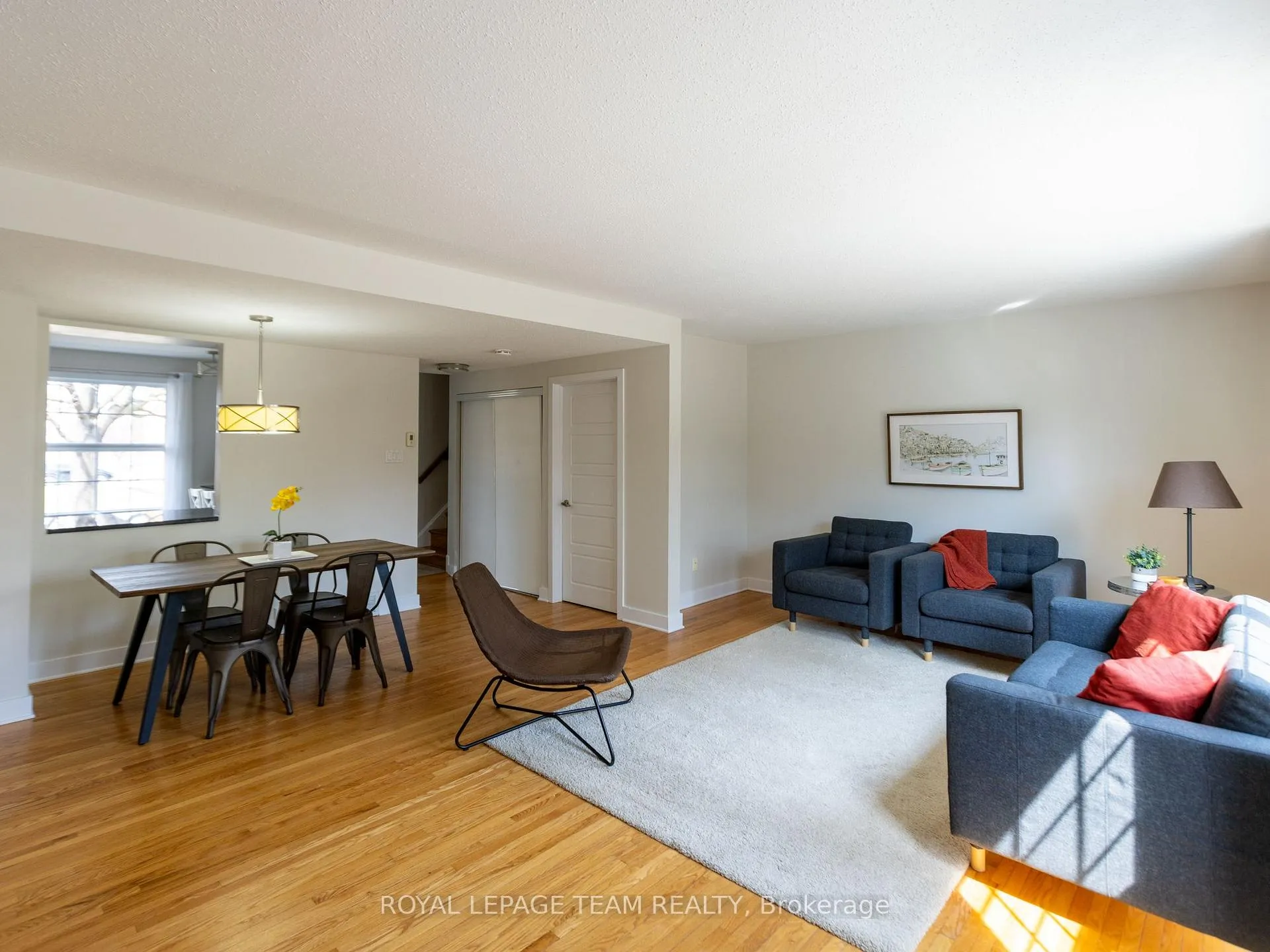 Photo 4 of 71 Monterey Drive, Ottawa, Leslie Park — HOMEH