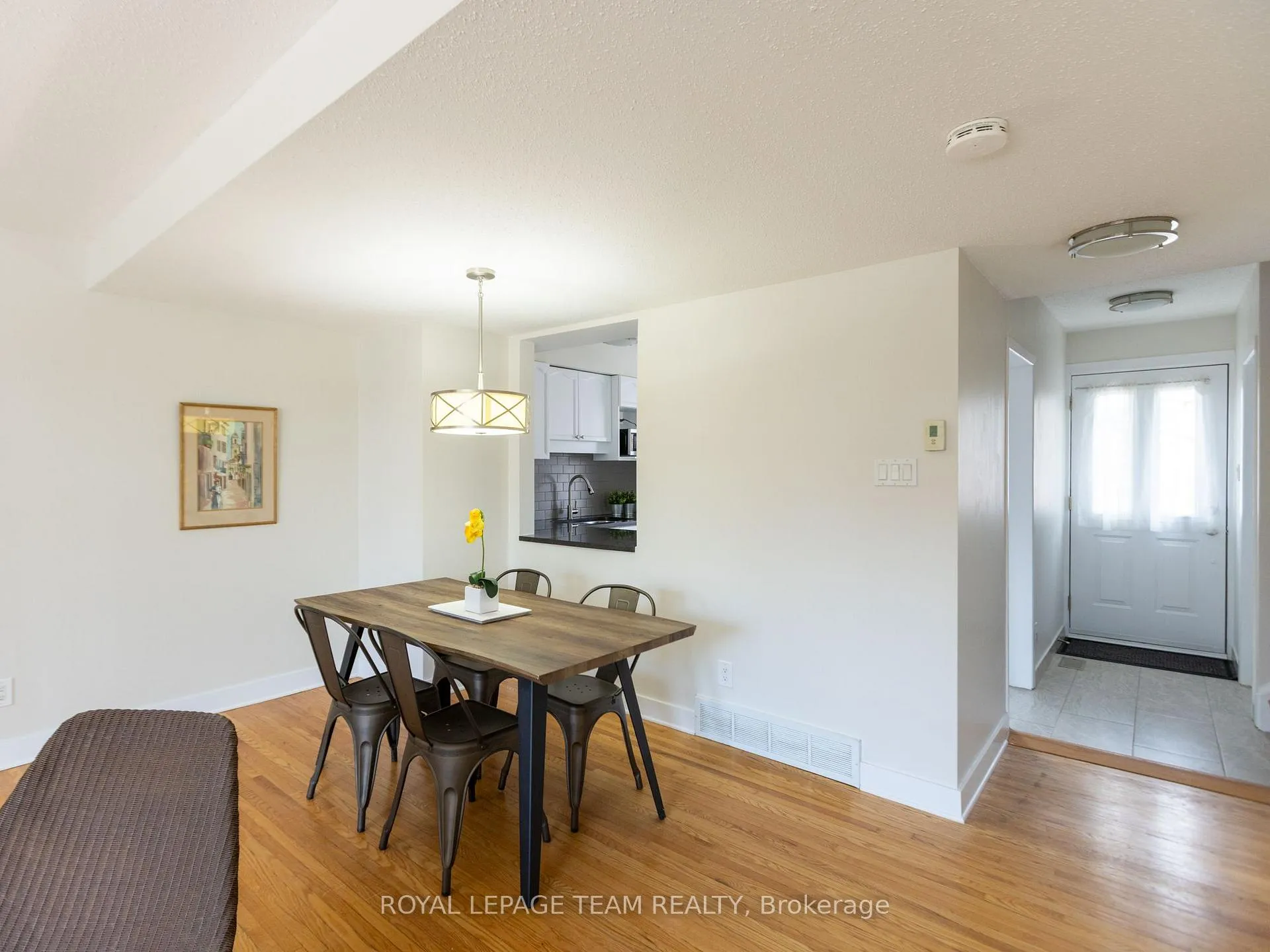 Photo 6 of 71 Monterey Drive, Ottawa, Leslie Park — HOMEH