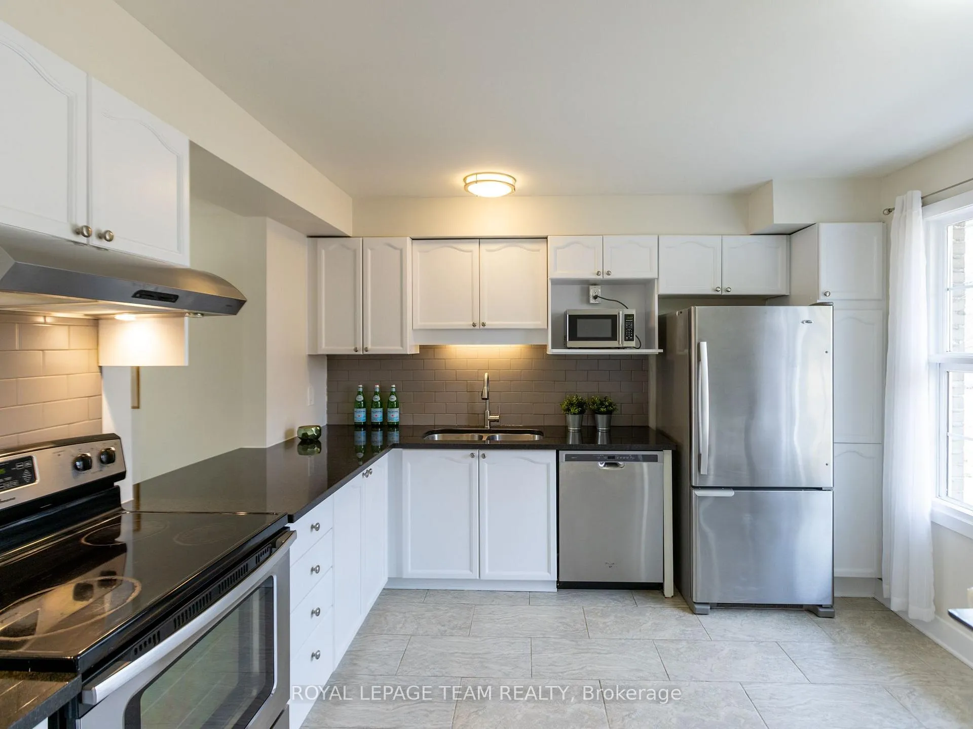 Photo 7 of 71 Monterey Drive, Ottawa, Leslie Park — HOMEH