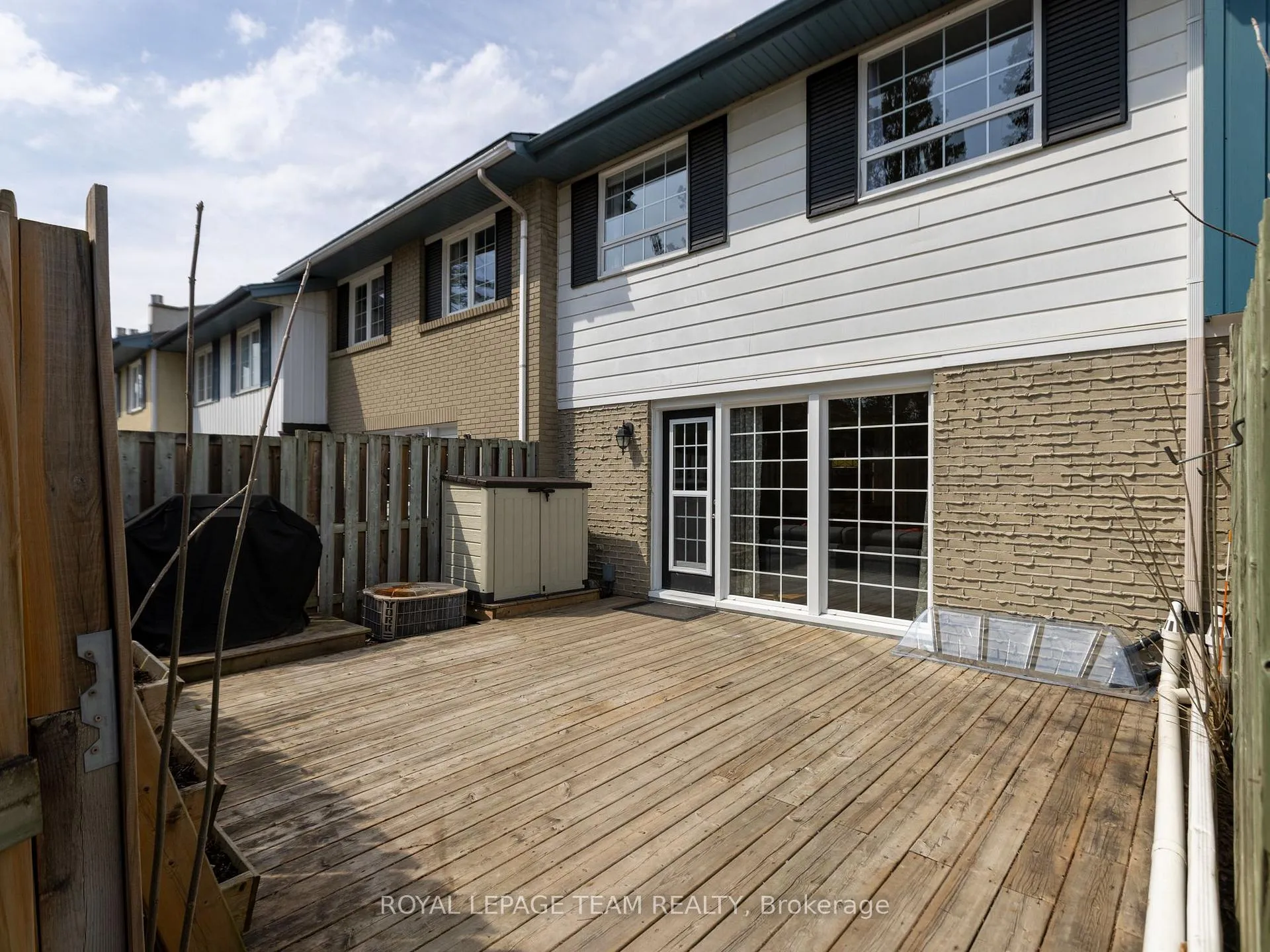 Photo 15 of 71 Monterey Drive, Ottawa, Leslie Park — HOMEH
