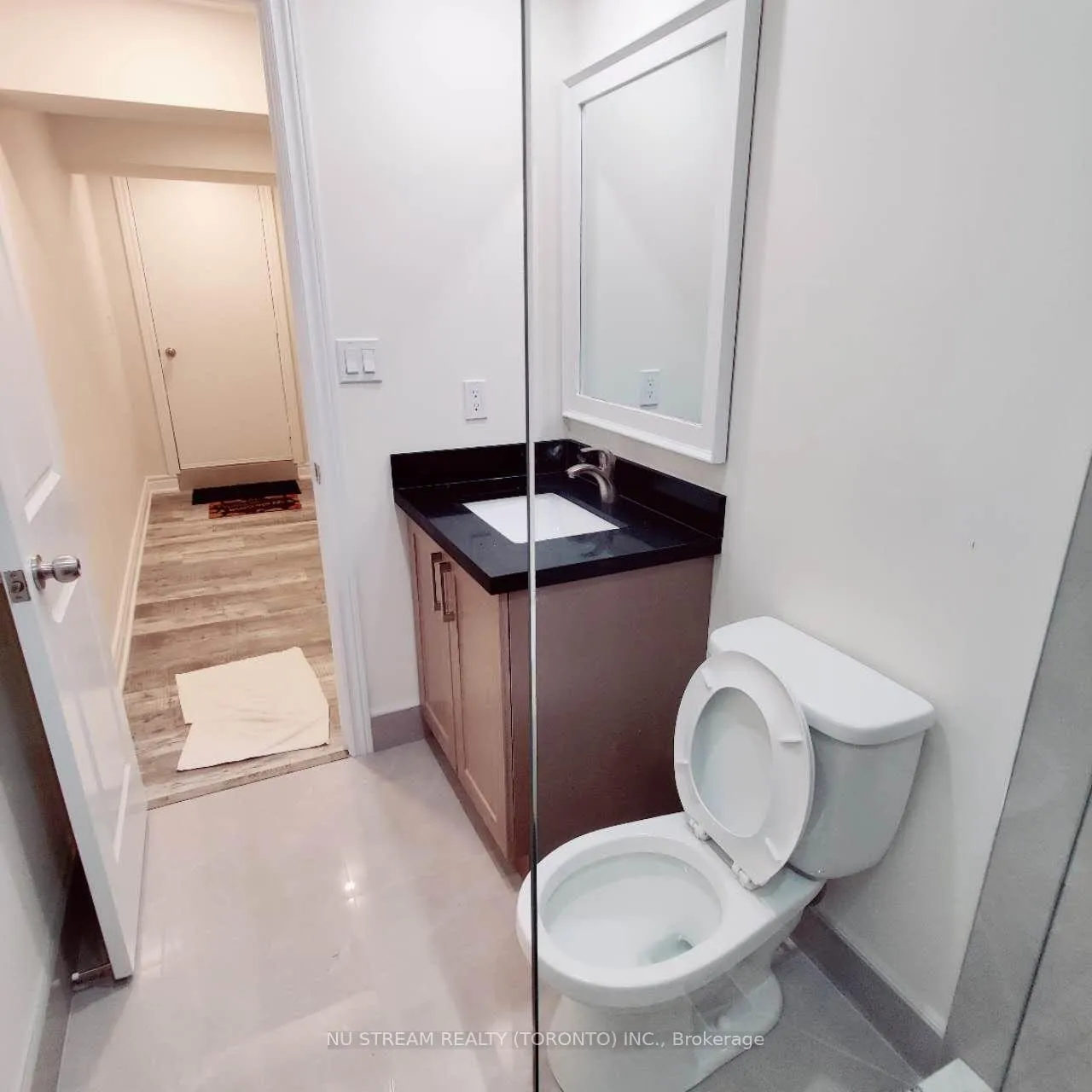 Photo 7 of 217 Badessa Circle, Vaughan, Brownridge — HOMEH