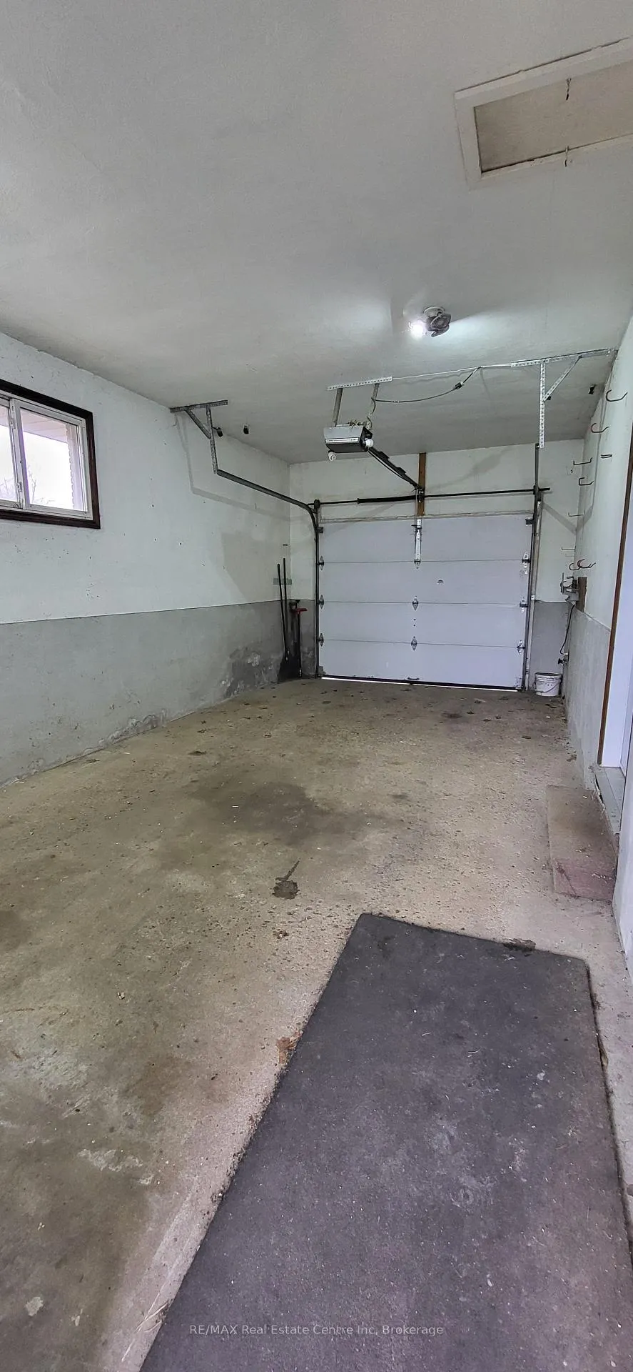 Photo 15 of 91 Victora Road N, Guelph, St. George's — HOMEH