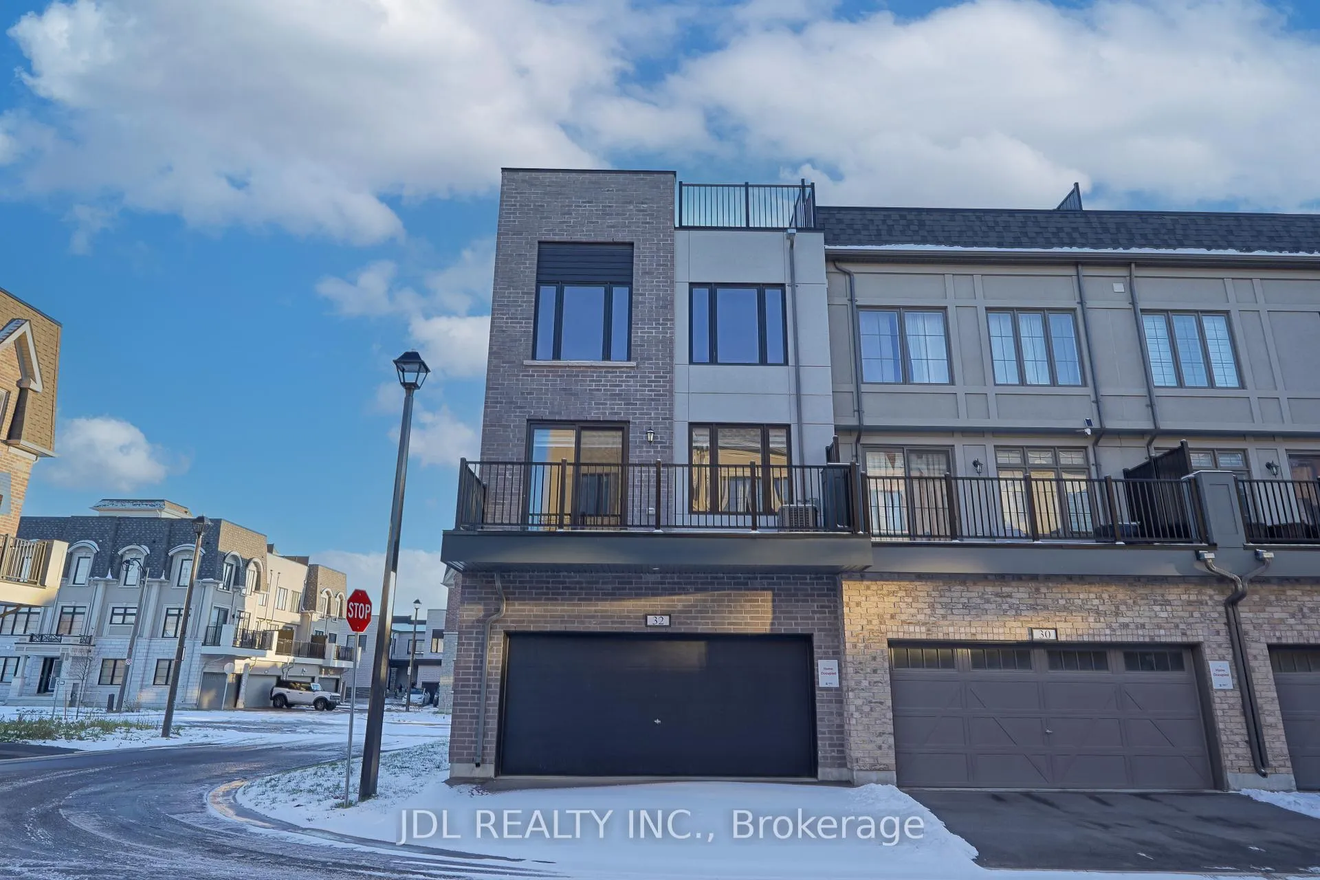Photo 5 of 32 Guardhouse Crescent, Markham, Angus Glen — HOMEH