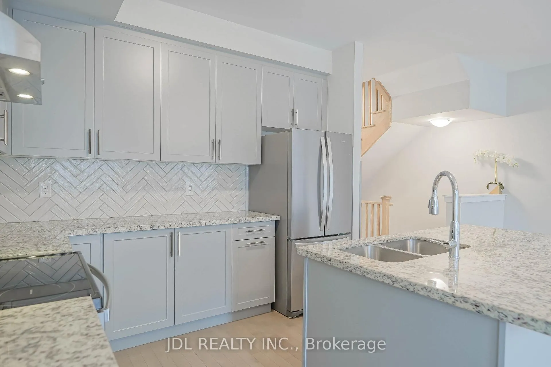 Photo 8 of 32 Guardhouse Crescent, Markham, Angus Glen — HOMEH