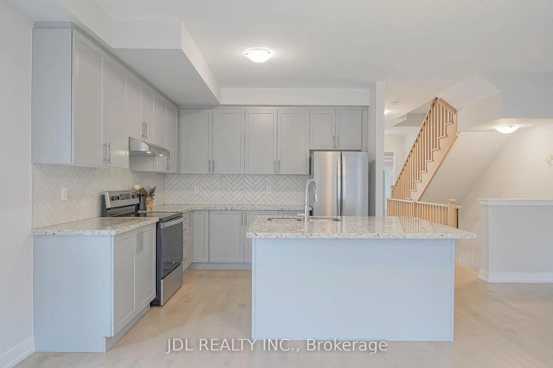 Photo 10 of 32 Guardhouse Crescent, Markham, Angus Glen — HOMEH